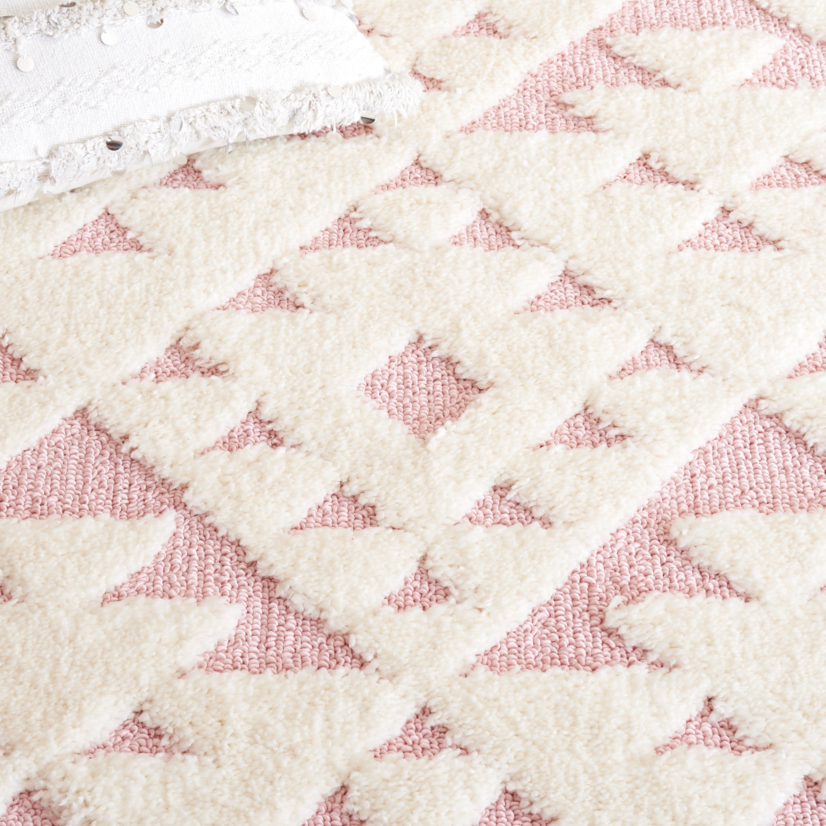 Ivory / Pink