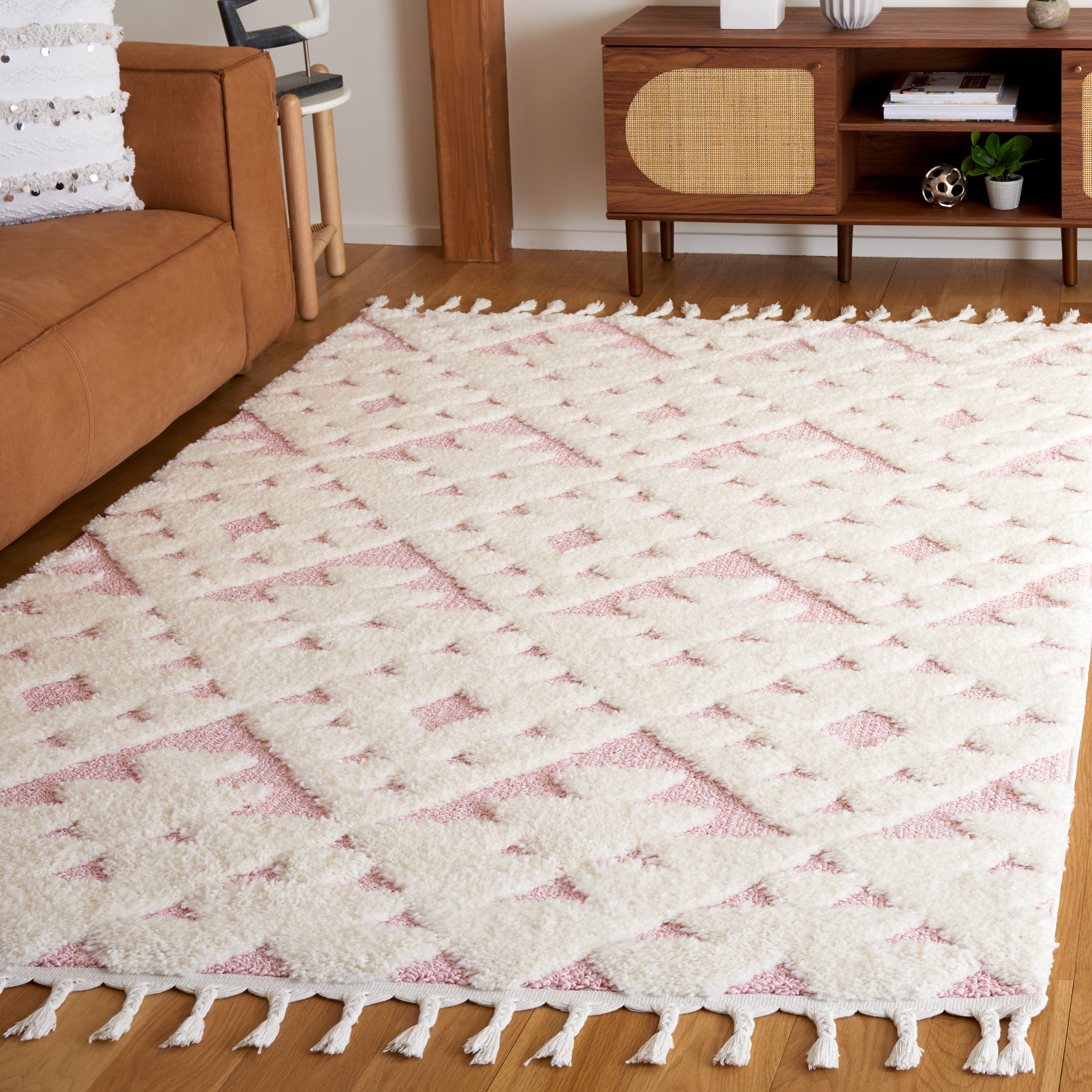 Ivory / Pink