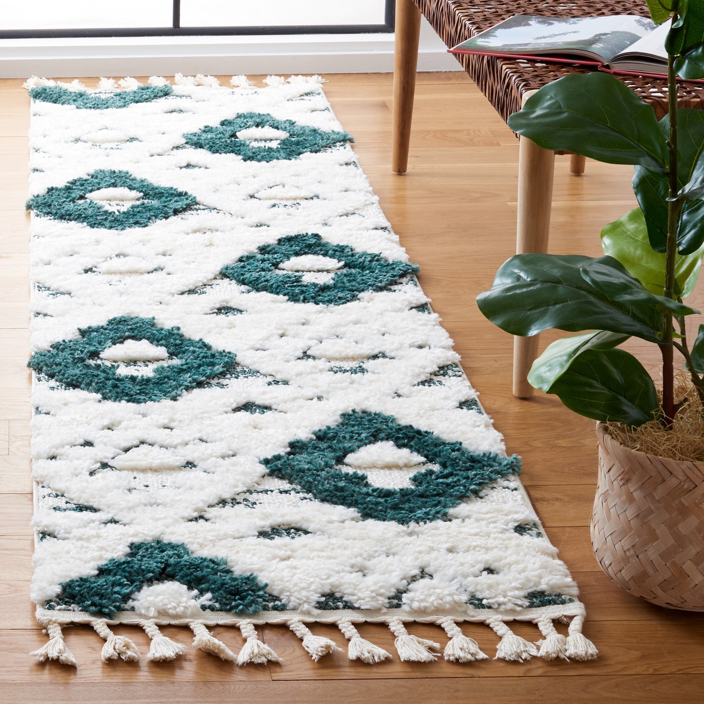Green / Ivory