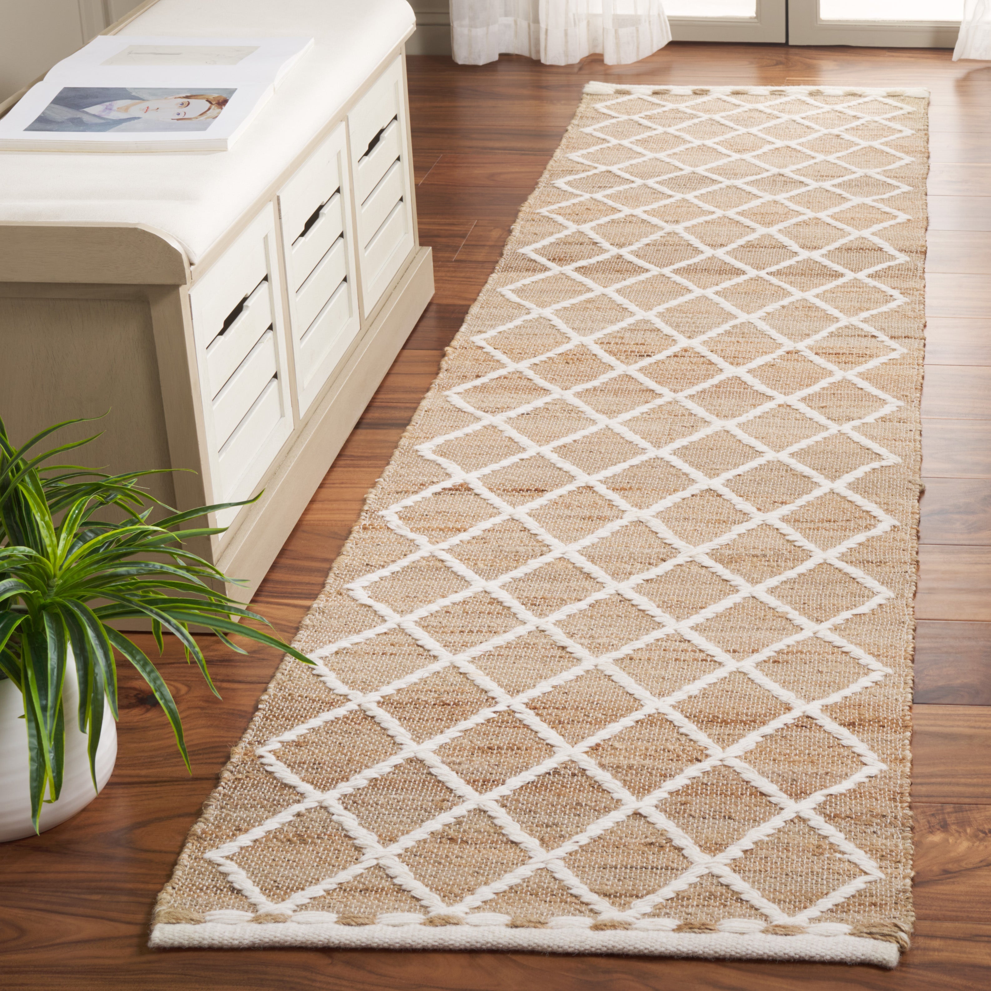 Natural / Ivory