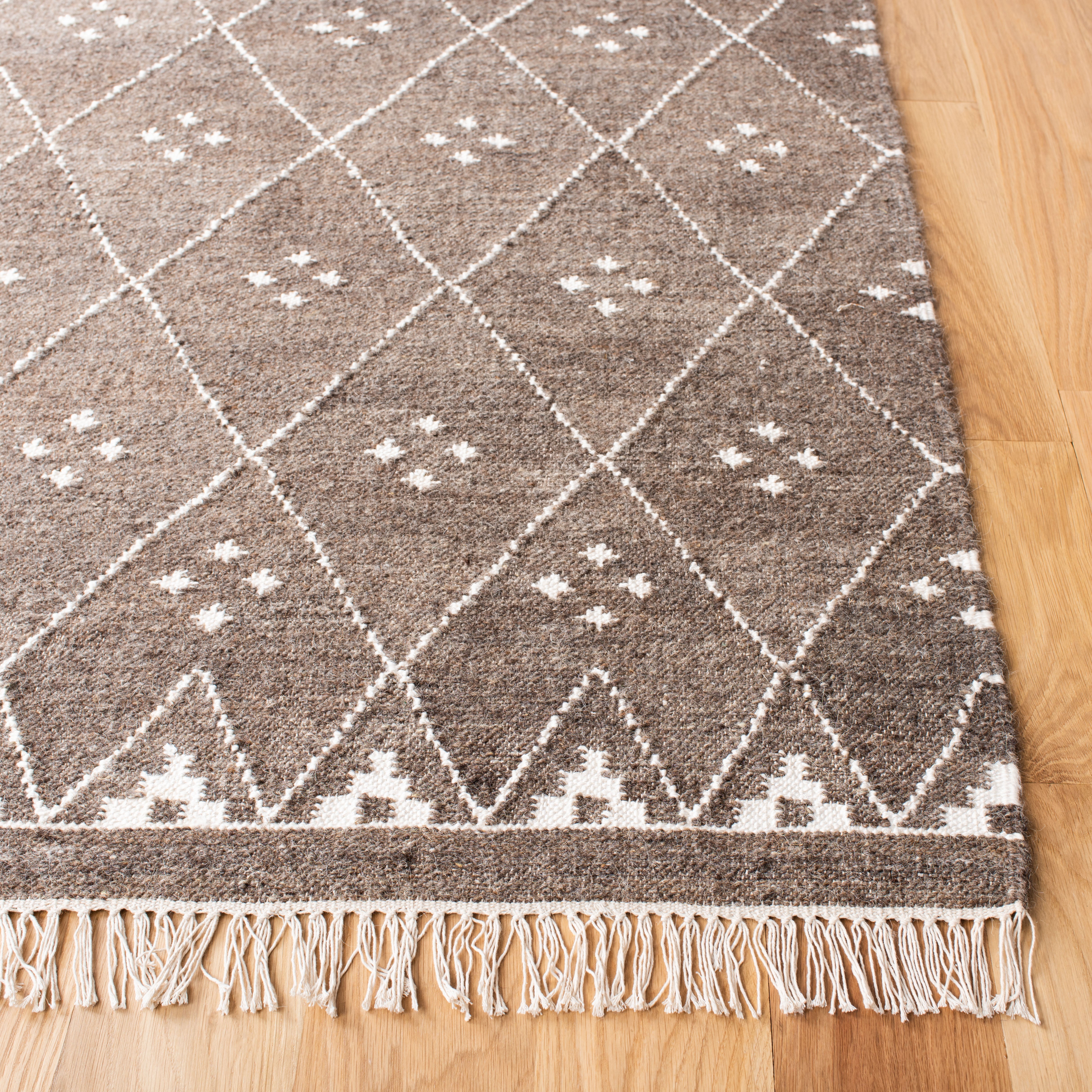 BROWN / IVORY