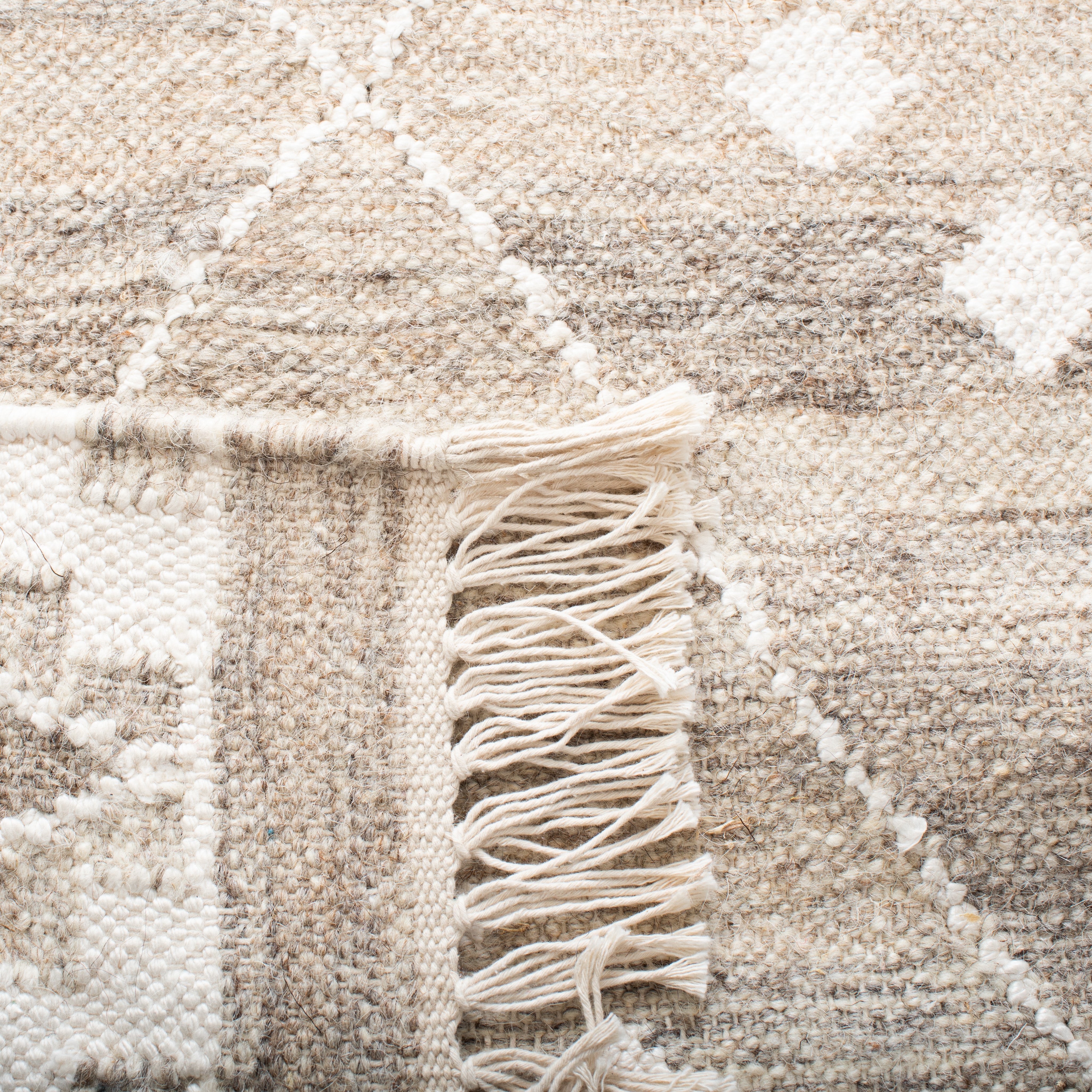 NATURAL / IVORY
