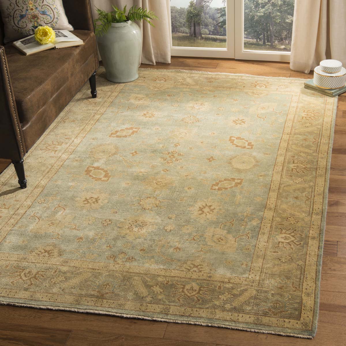 Oushak 124 Rug | Safavieh - OSH124A - Light Blue / Beige