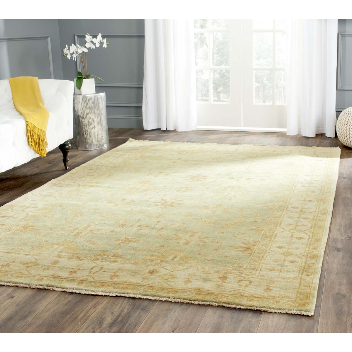 Oushak 141 Rug | Safavieh - OSH141A - Soft Green / Ivory