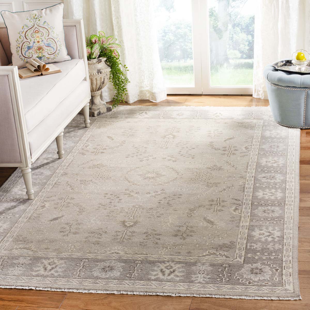 Oushak 356 Rug | Safavieh - OSH356A - Beige