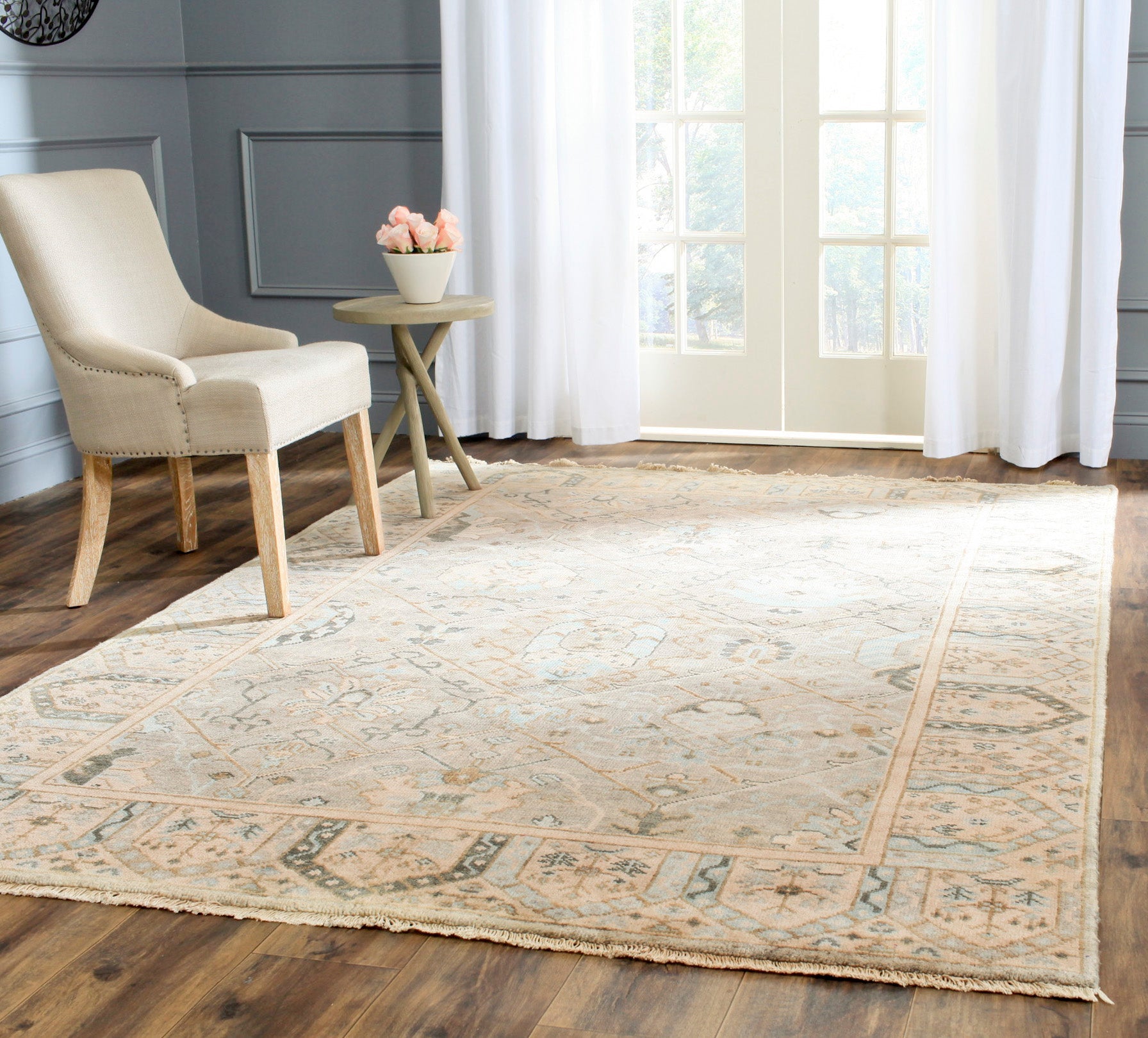 Oushak 561 Rug | Safavieh - OSH561B - Grey / Ivory