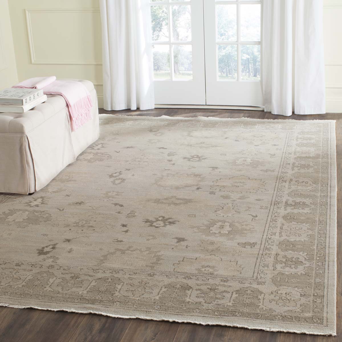 Oushak 889 Rug | Safavieh - OSH889A - Silver / Grey