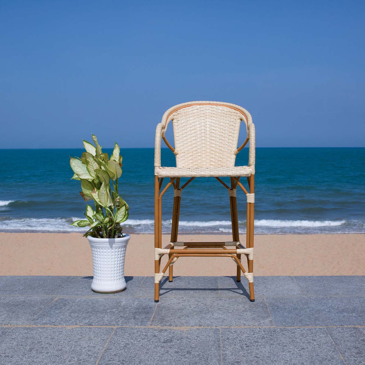 California Bar Stool | Safavieh - PAT7535 - Natural