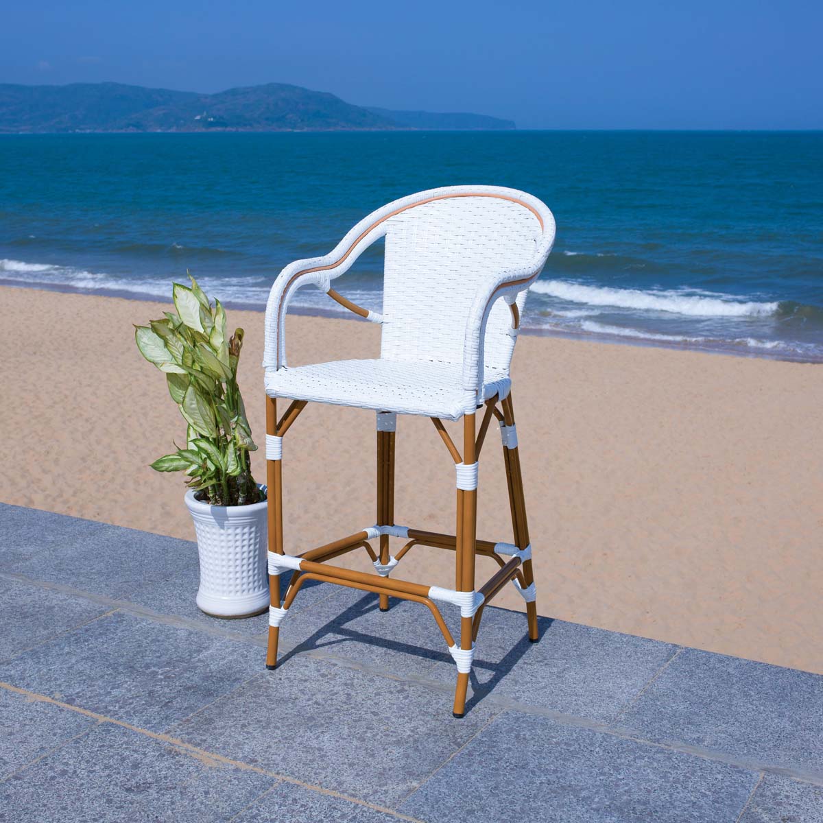 California Bar Stool | Safavieh - PAT7535 - White