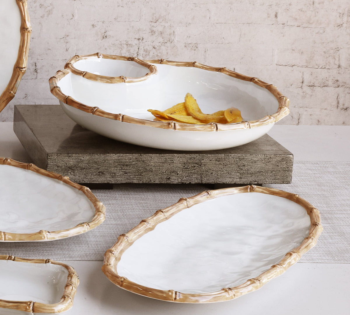 VIDA Bamboo Medium Oval Platter (White and Natural)