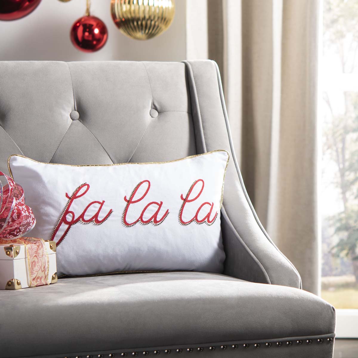 Fa La La Pillow | Safavieh - PLS7110 - Ivory/Red