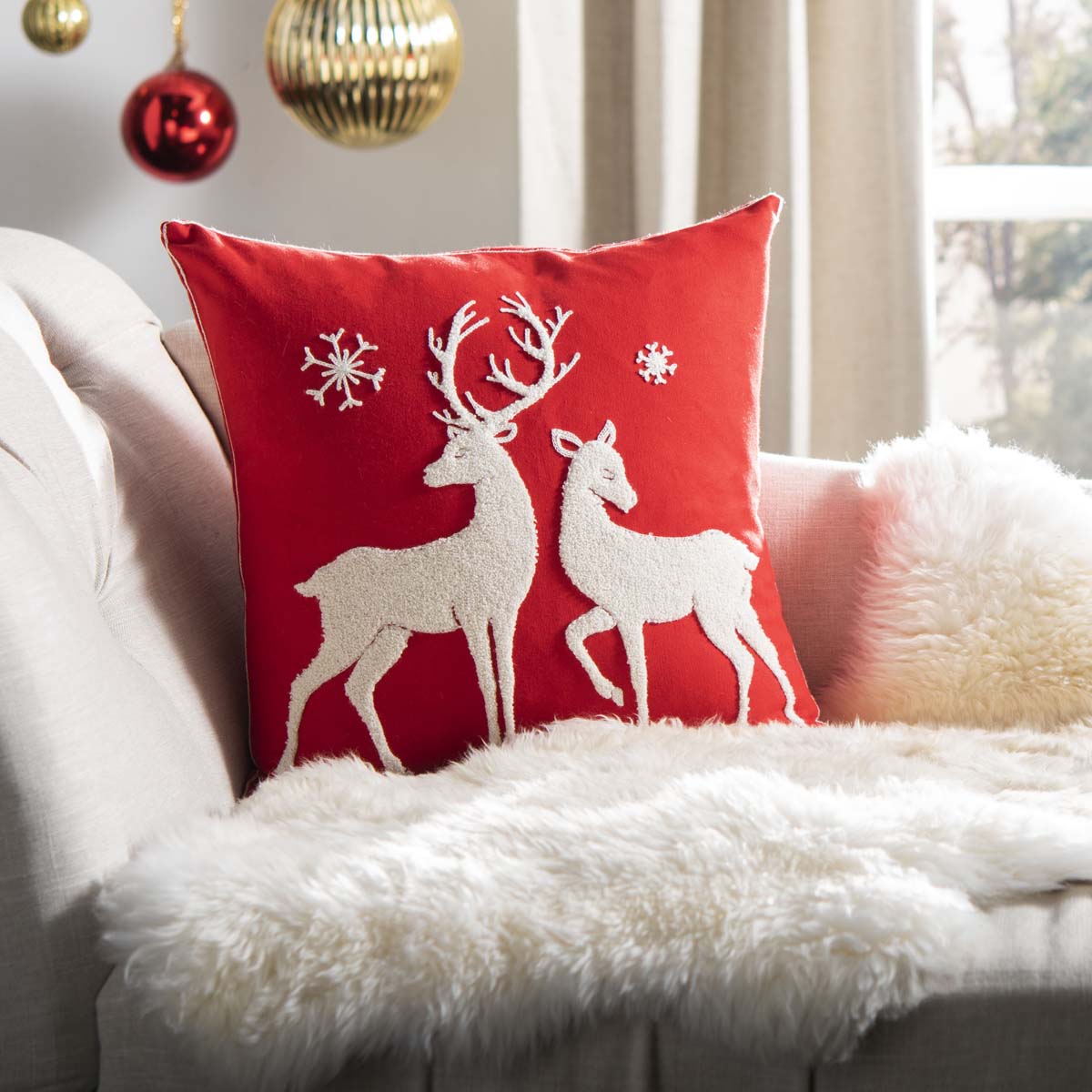 Mitzi Pillow | Safavieh - PLS7112 - Red/White