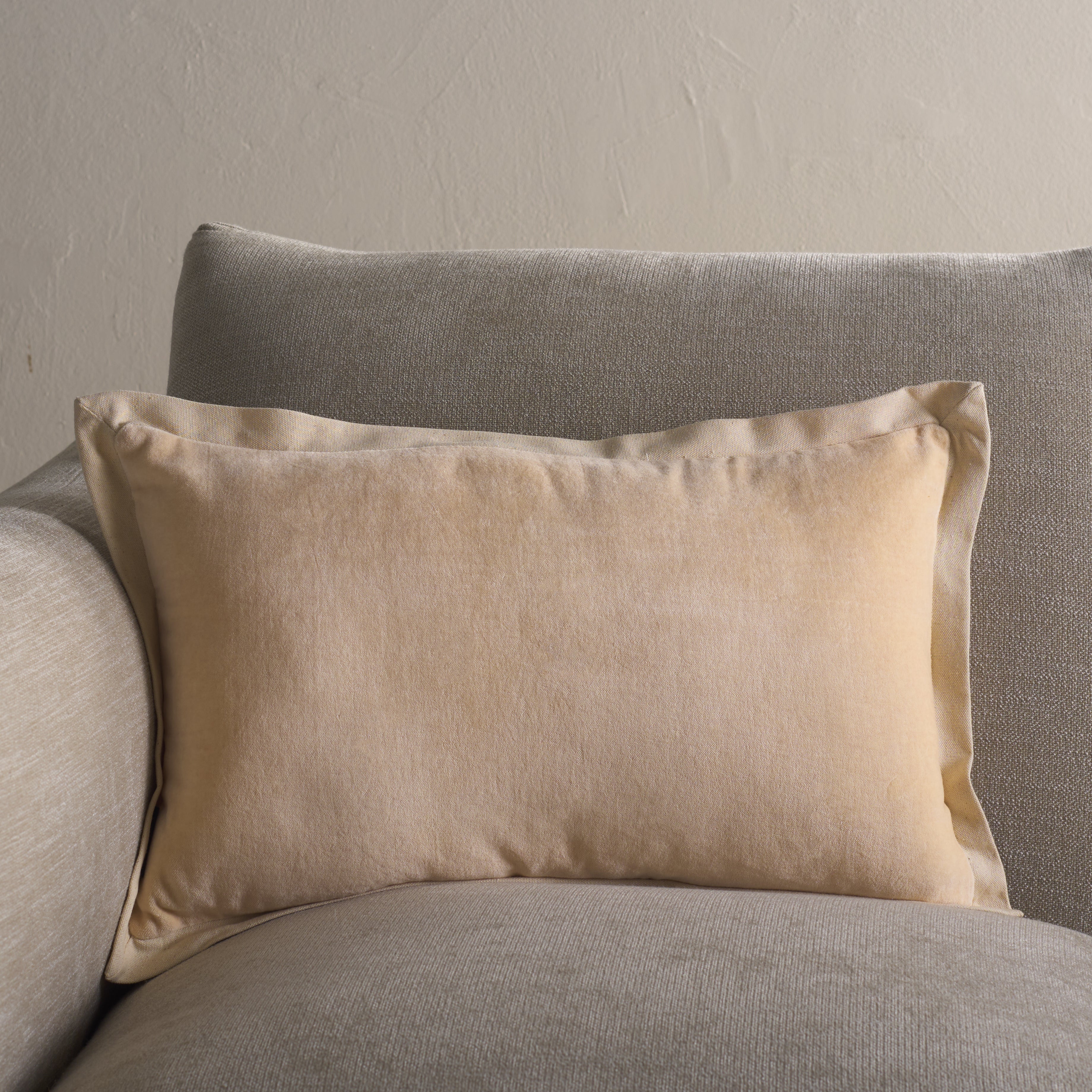 Ivory / Natural 1220