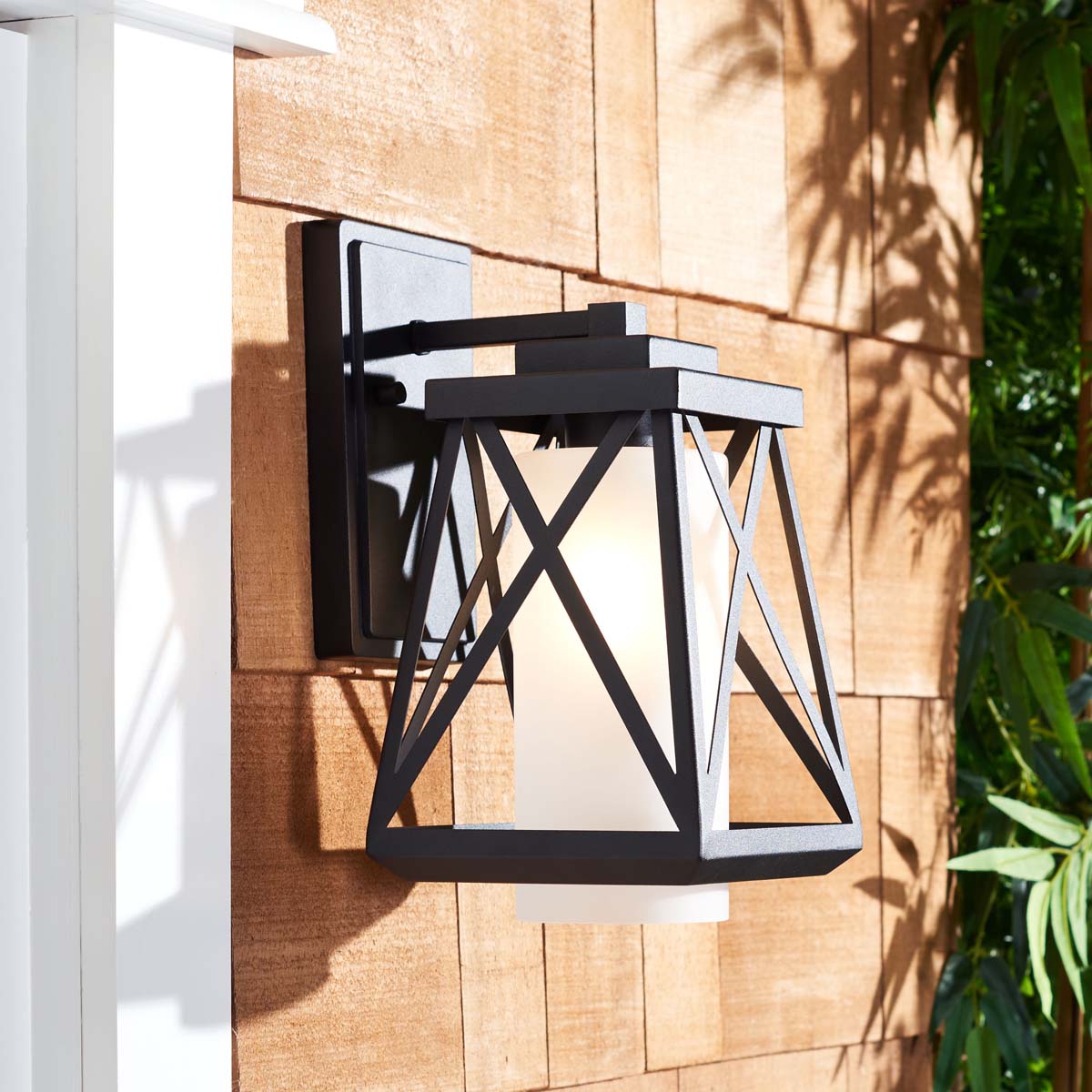 Safavieh Braith Outdoor Wall Sconce , PLT7010 - Black (Set of 2)