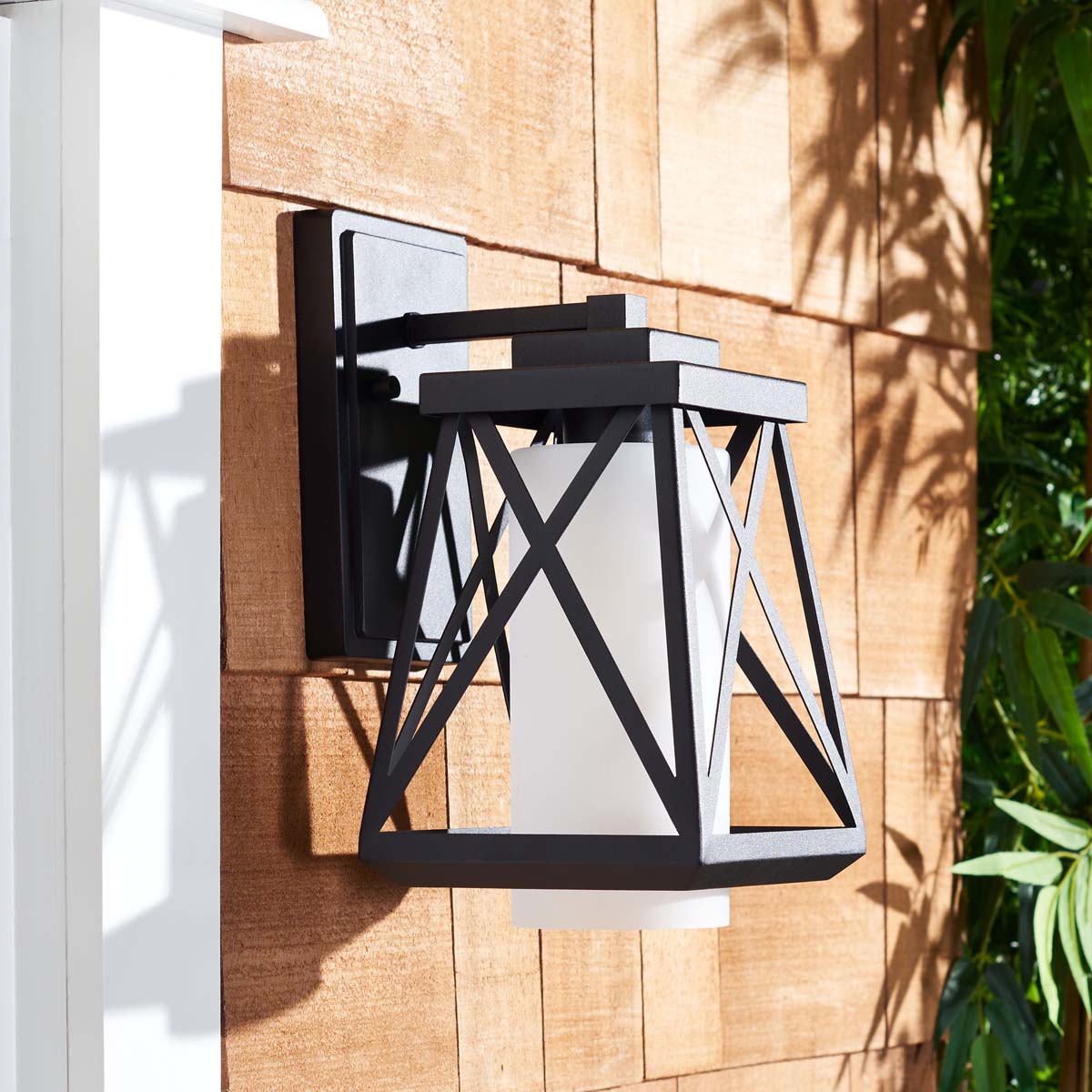 Safavieh Braith Outdoor Wall Sconce , PLT7010 - Black (Set of 2)