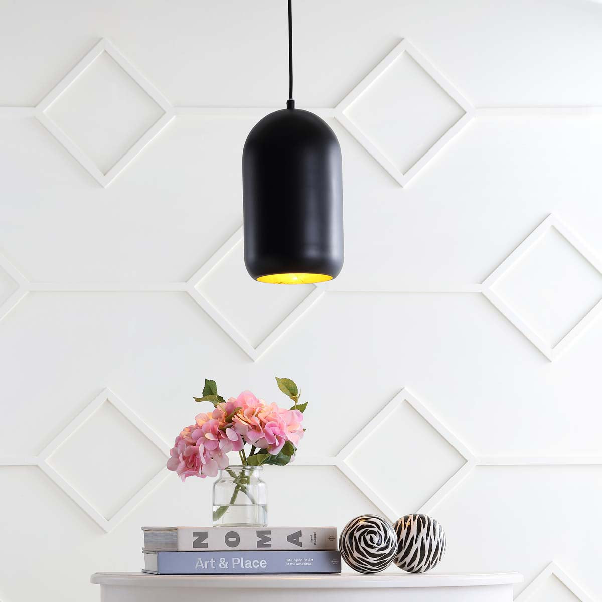 Safavieh Carisir Pendant, PND4040 - Painted Black