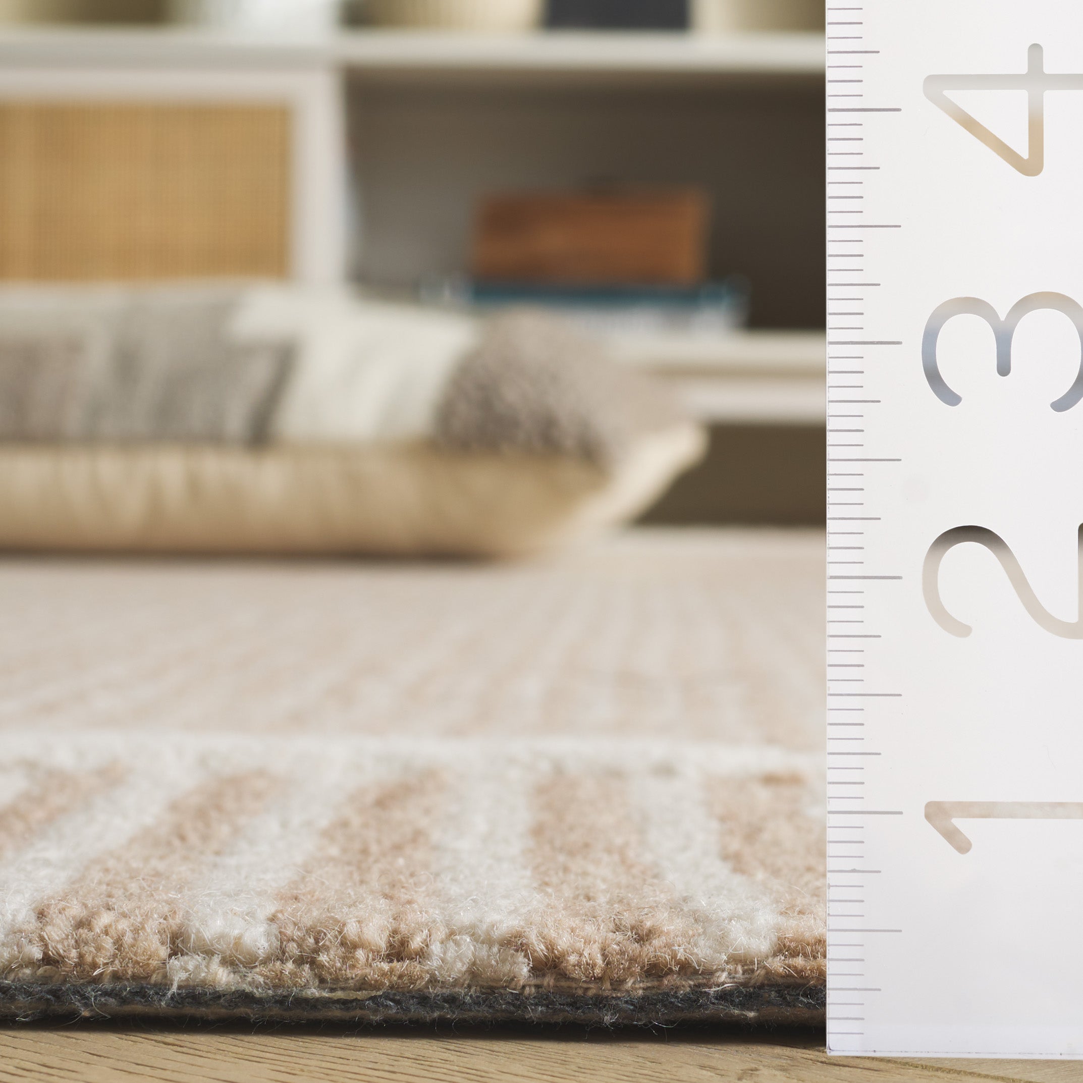 Beige / Ivory