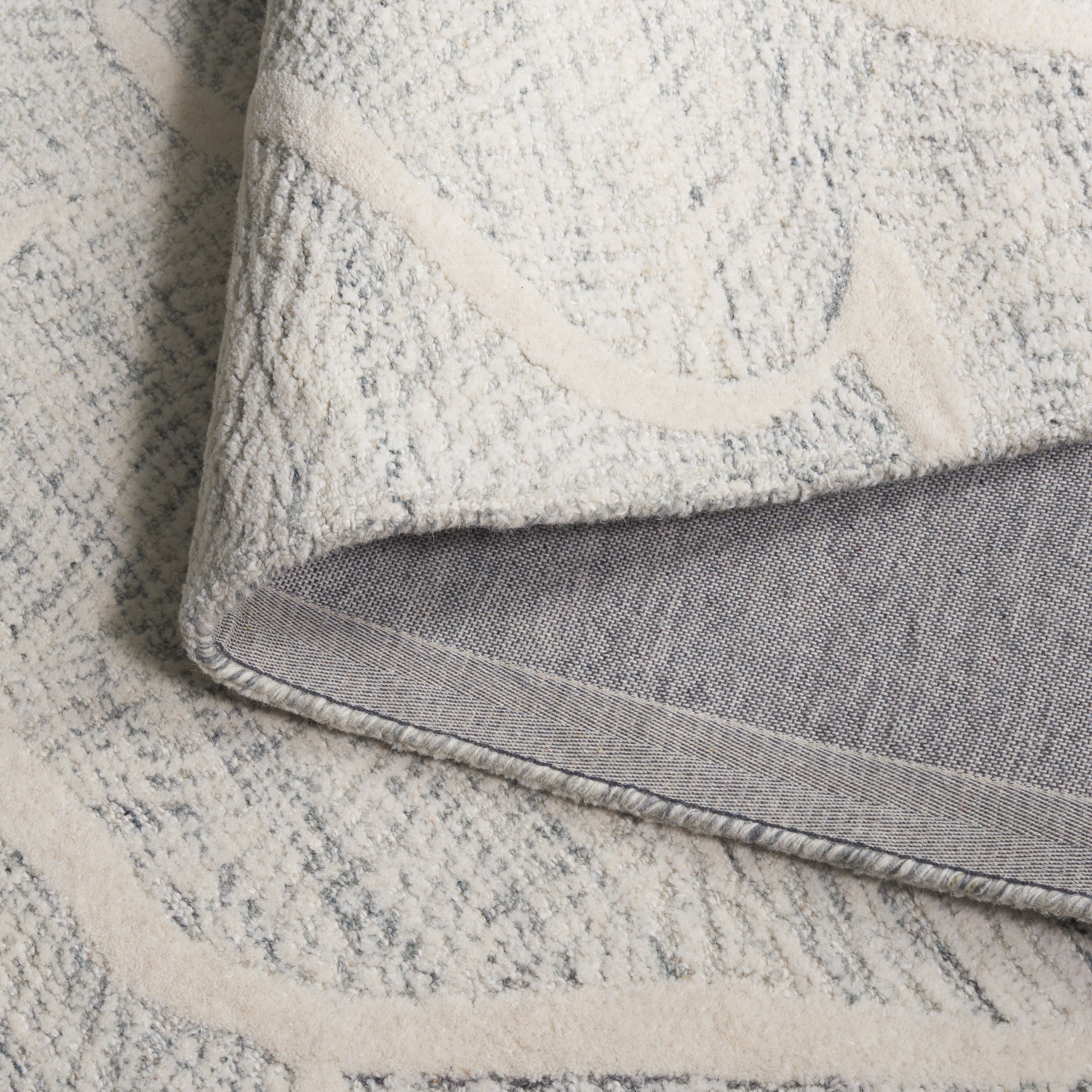 Grey / Ivory