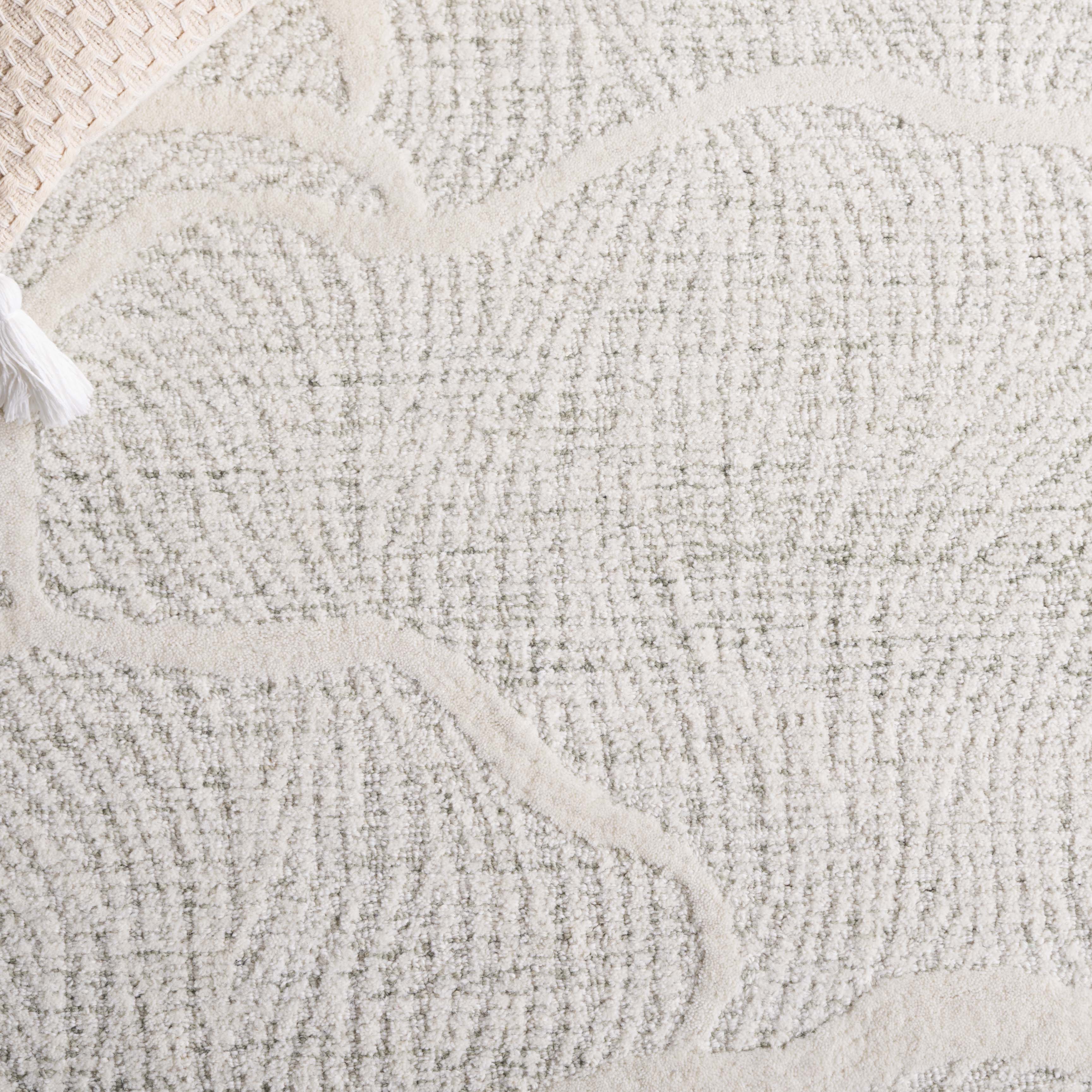 Sage Green / Ivory