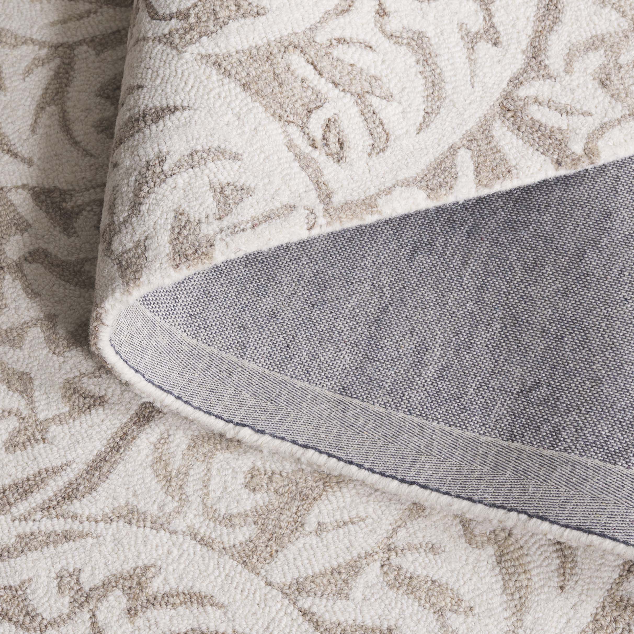 Beige / Ivory