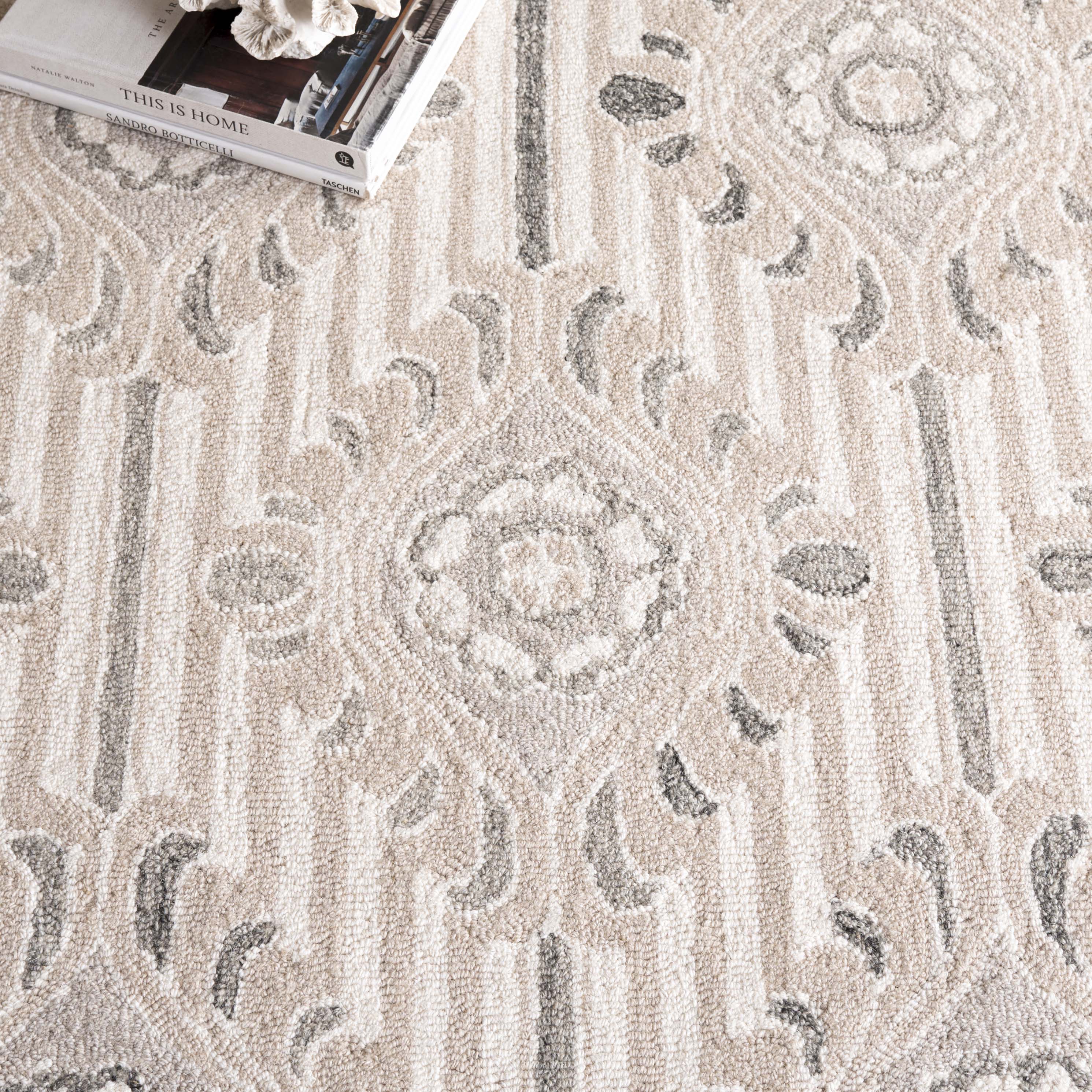 Beige / Ivory