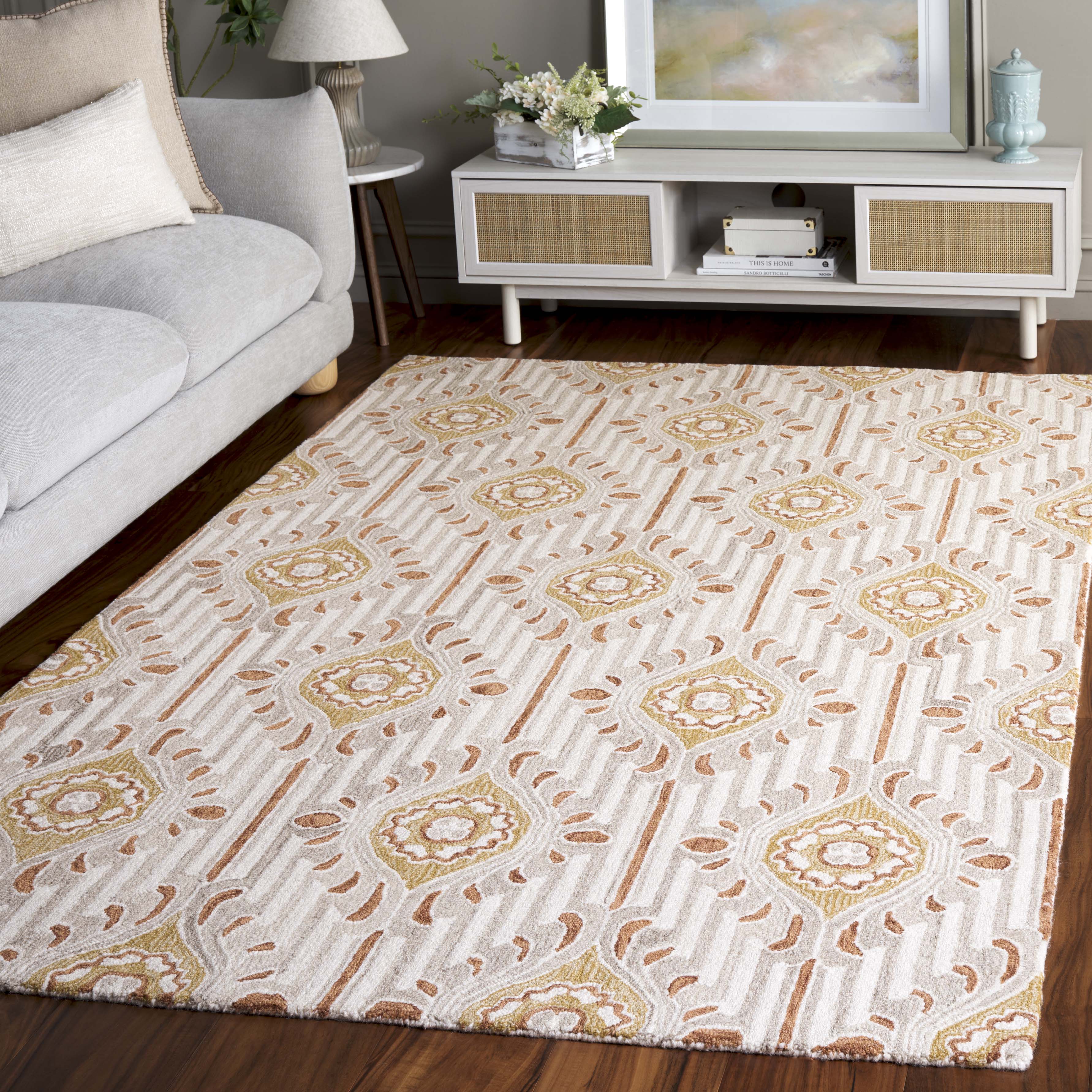 Beige / Gold