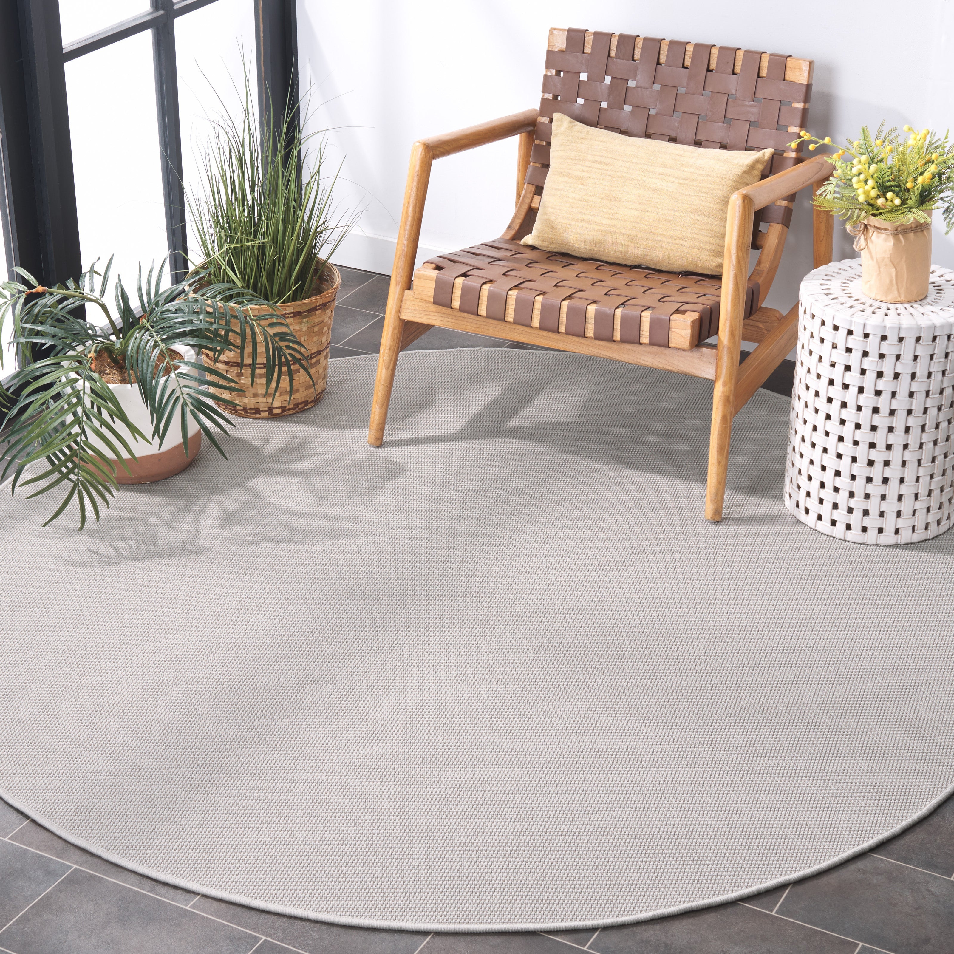 Ivory / Beige