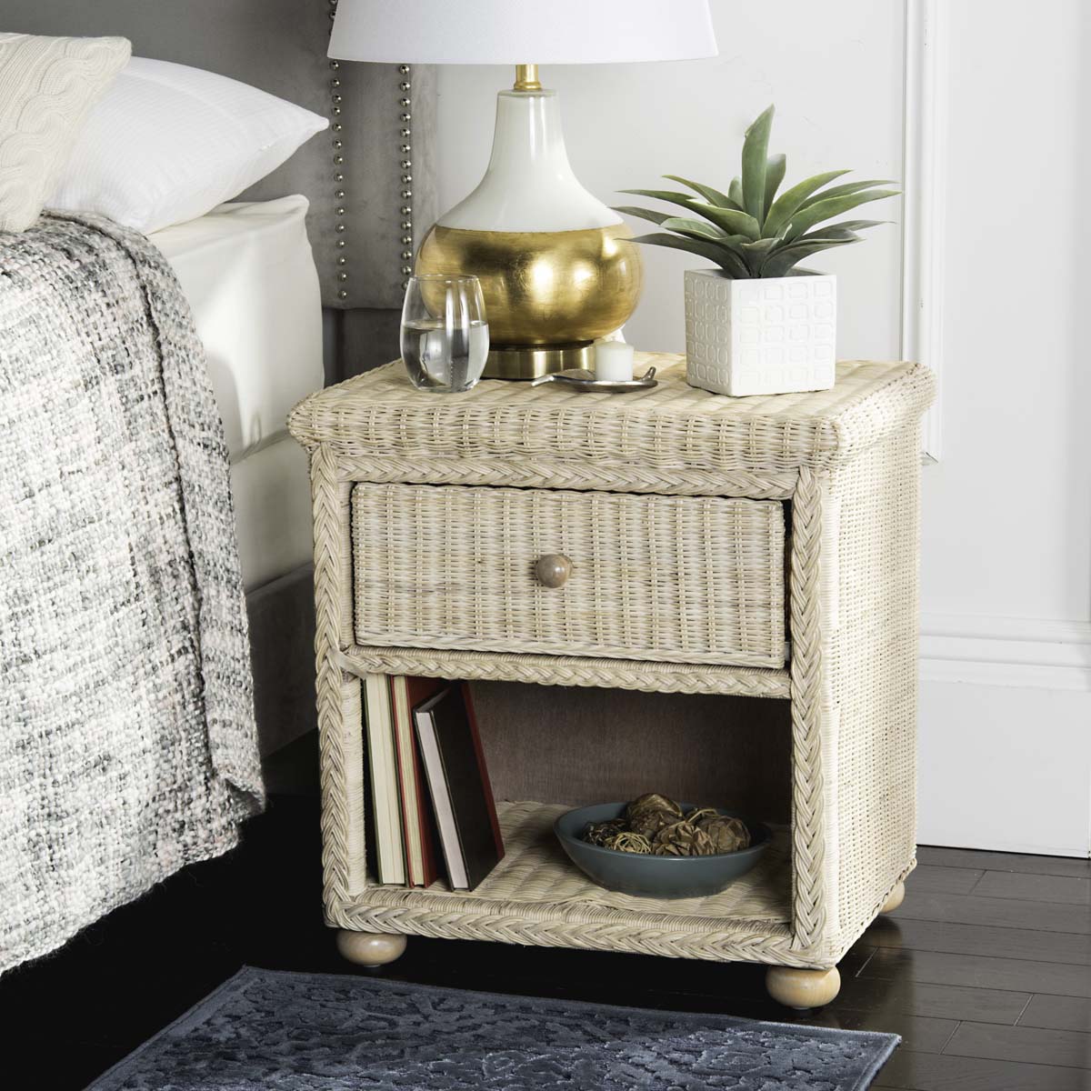 Safavieh Adira Natural White Wash Wicker Nightstand With Drawer And 8H Storage - White Washed