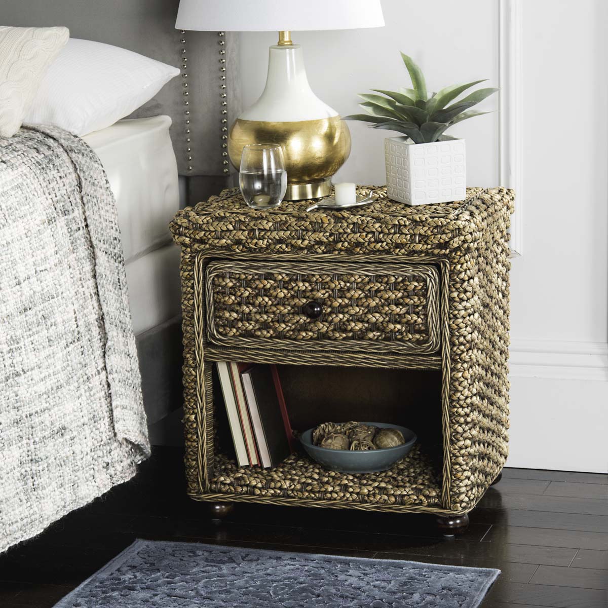 Safavieh Musa Braided Brown Wash Wicker Nightstand With Drawer And 8H Storage - Brown Wash