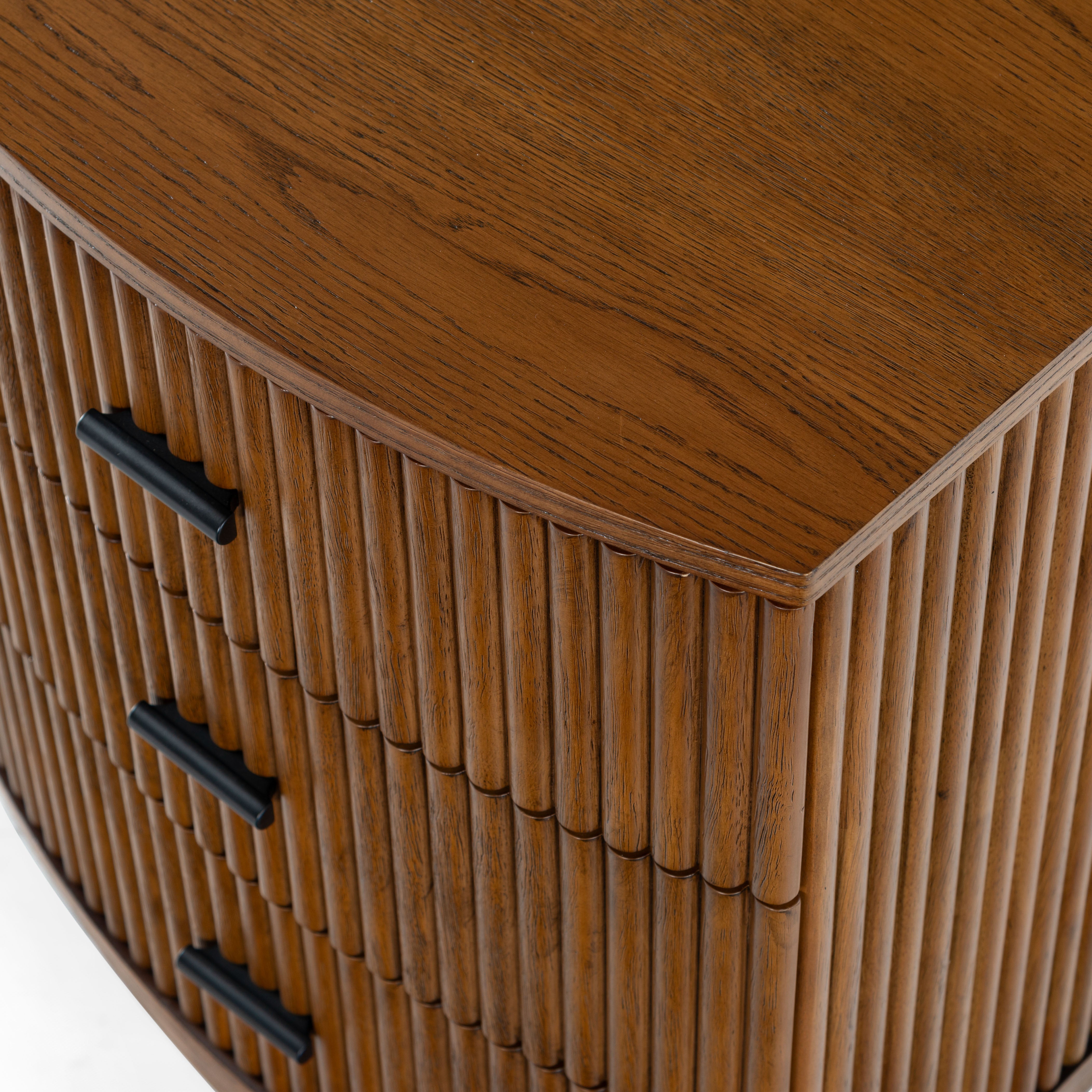 Medium Oak / Black