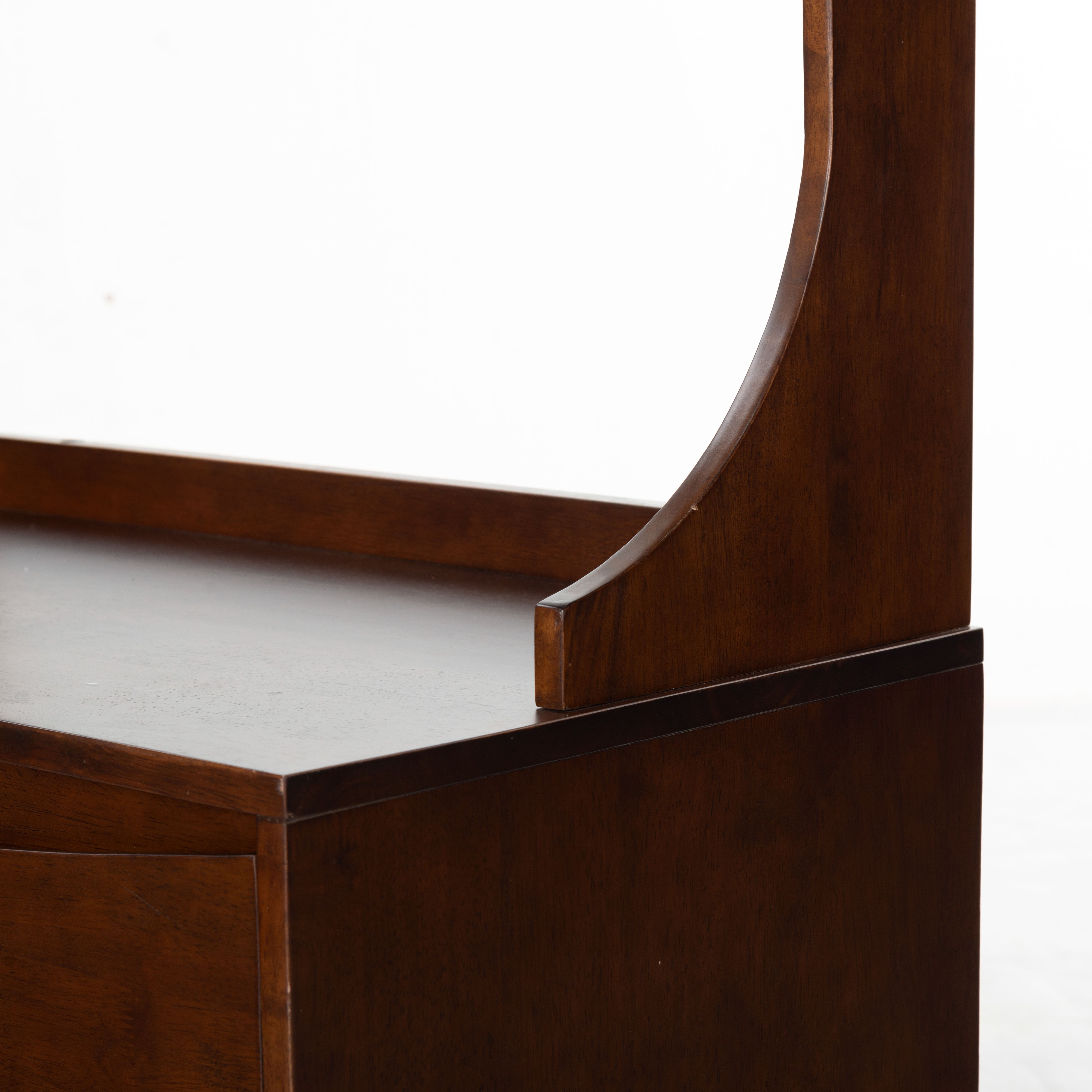 WALNUT / GOLD