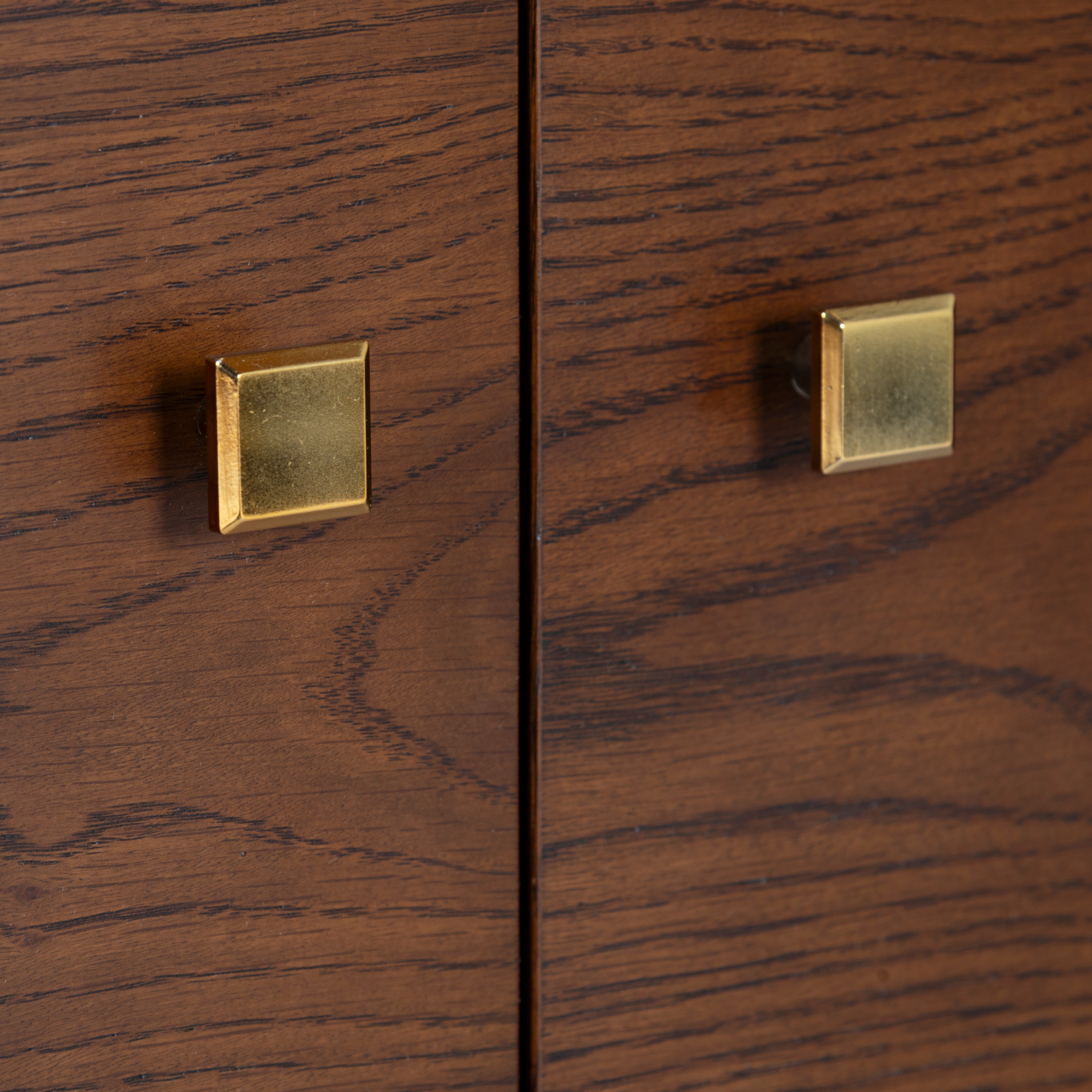WALNUT / BRASS