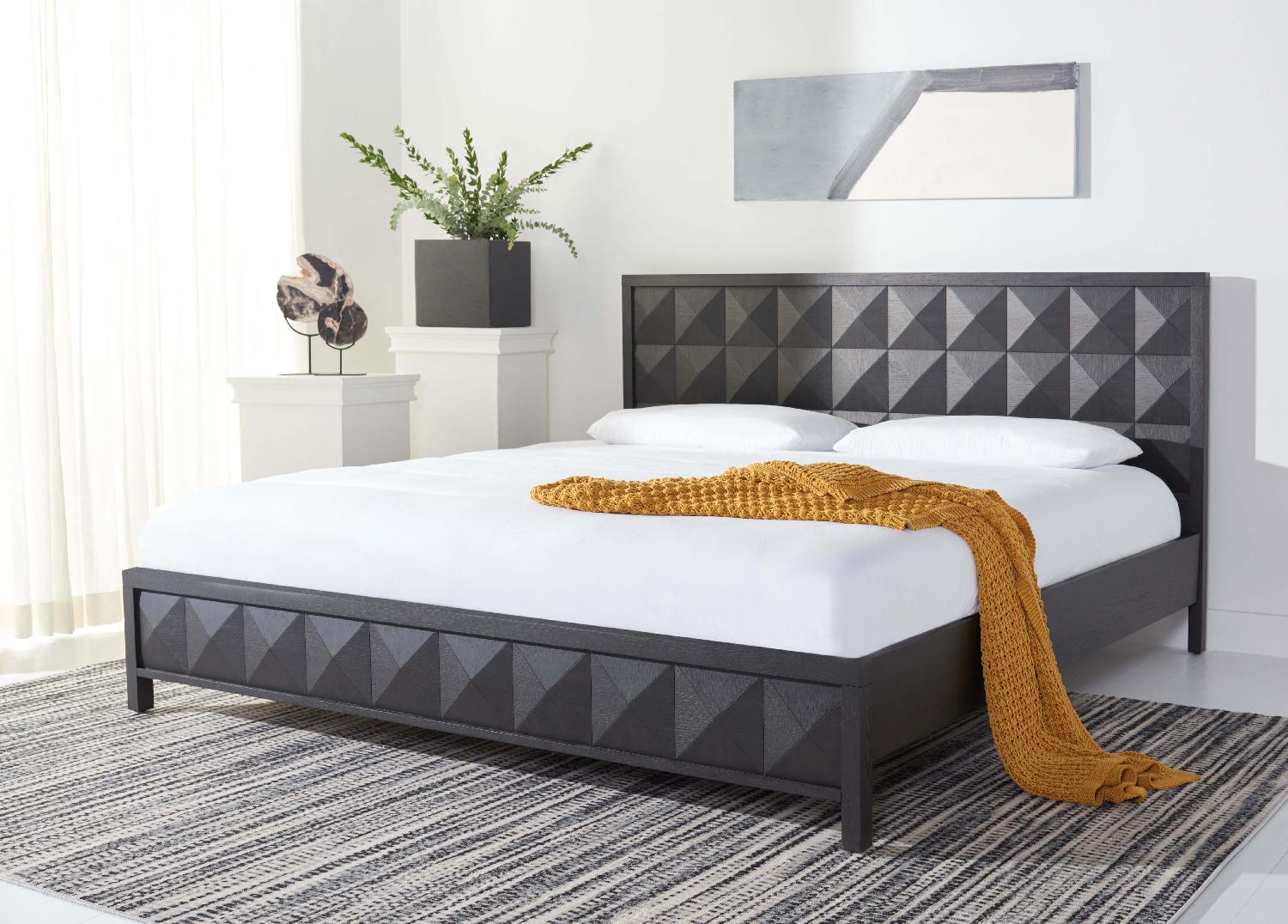 Patty Platform Bed | Safavieh Couture - Black