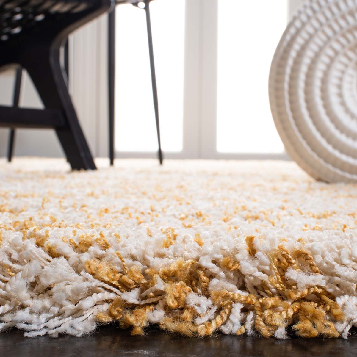 Safavieh Hudson Shag 206 Rug, SGH206 - Ivory / Gold