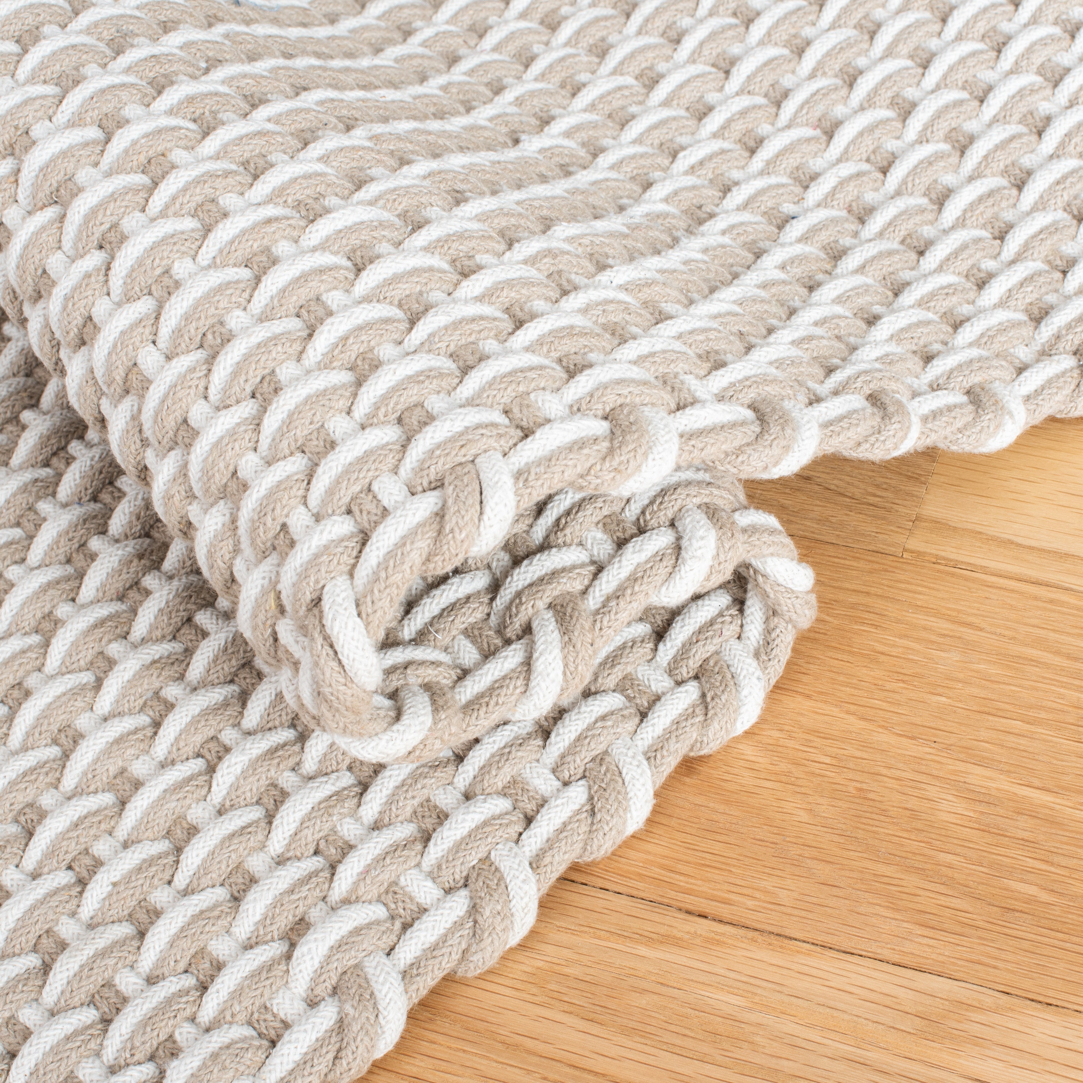 Beige / Ivory