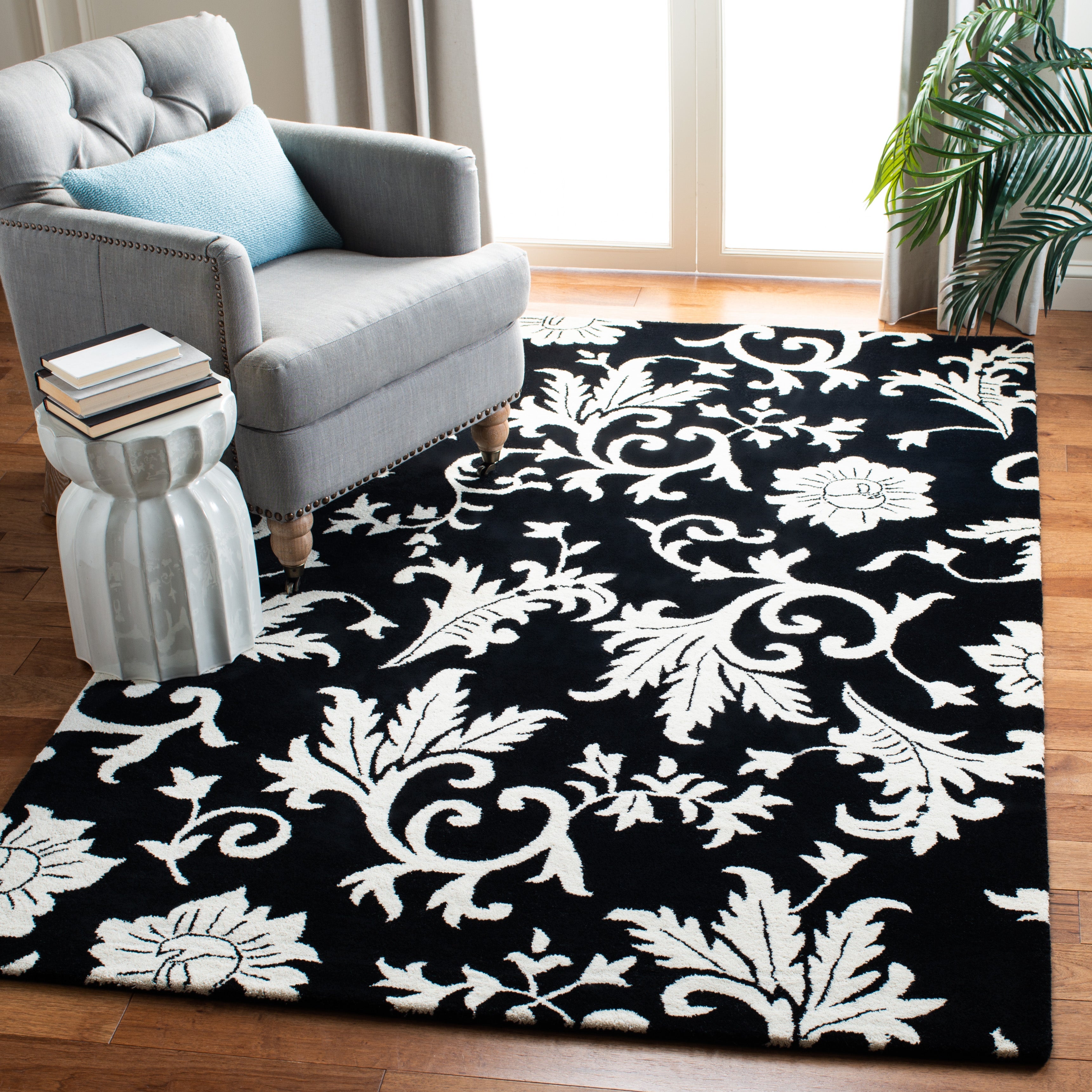 Black / Ivory