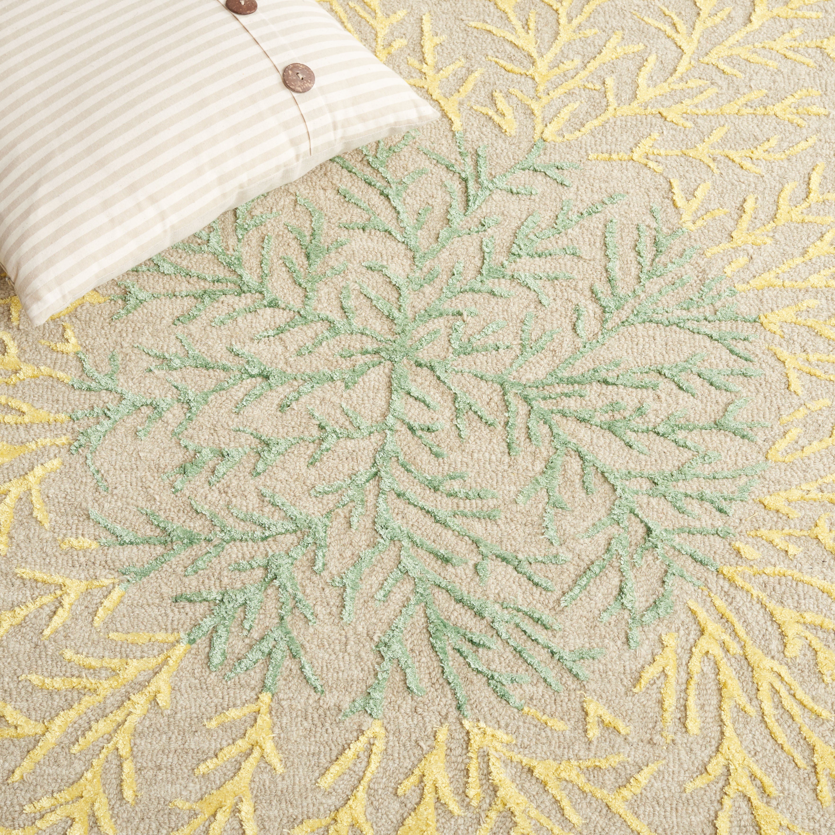 Beige / Yellow