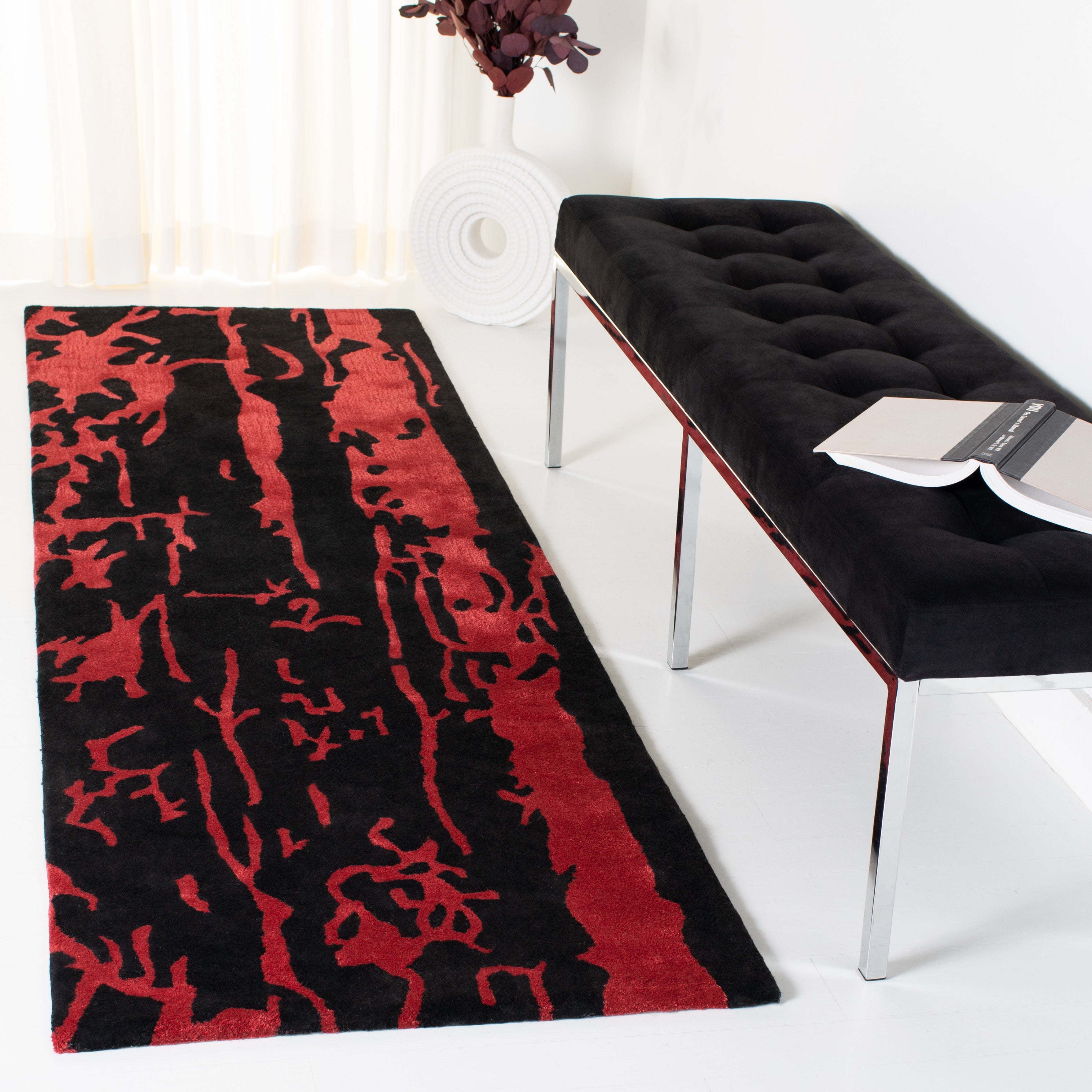 Black / Red