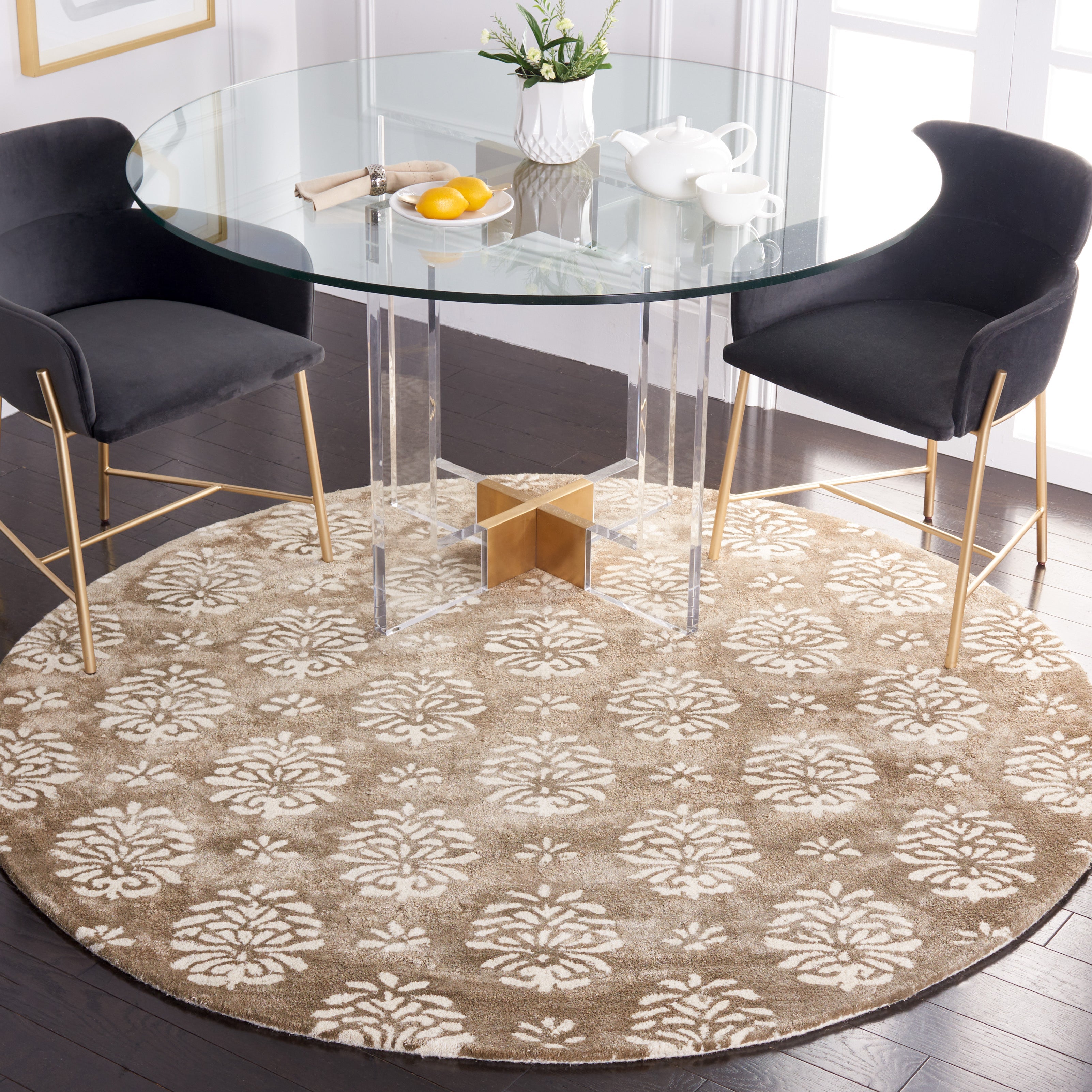 Beige / Ivory