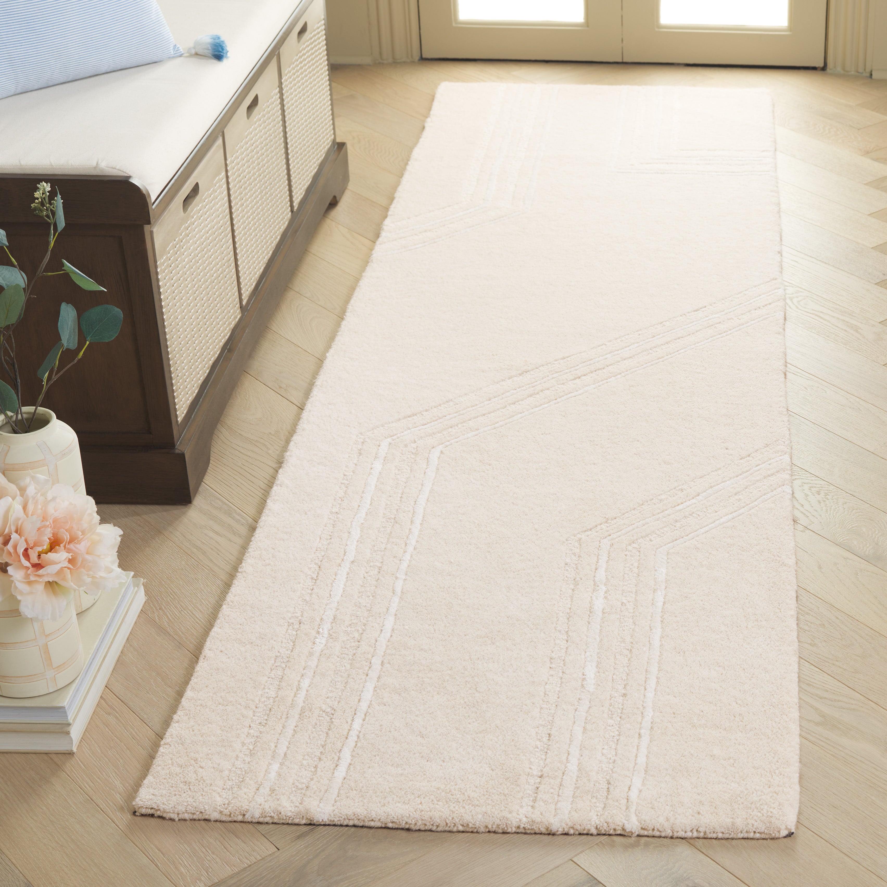 Beige / Ivory