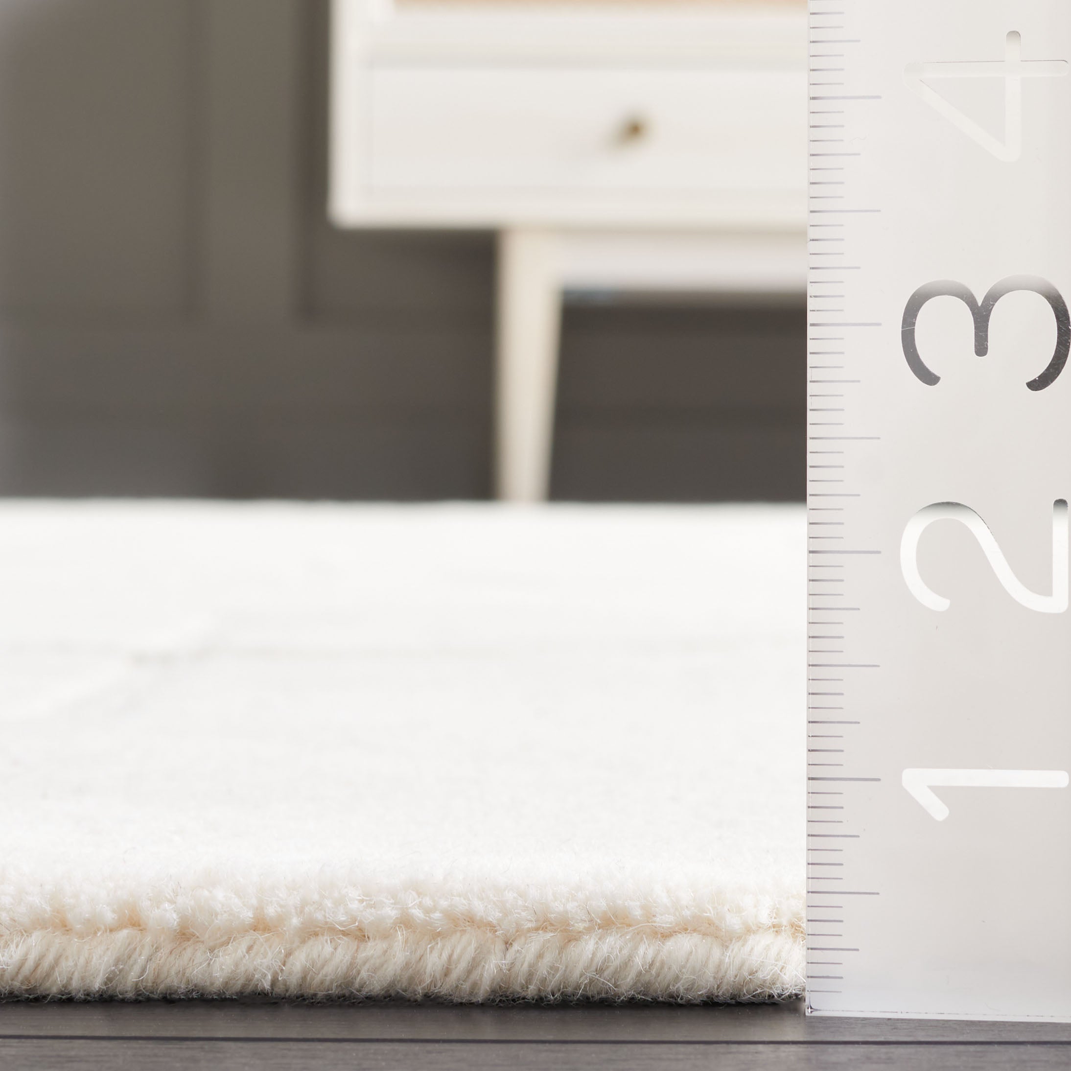 Beige / Ivory