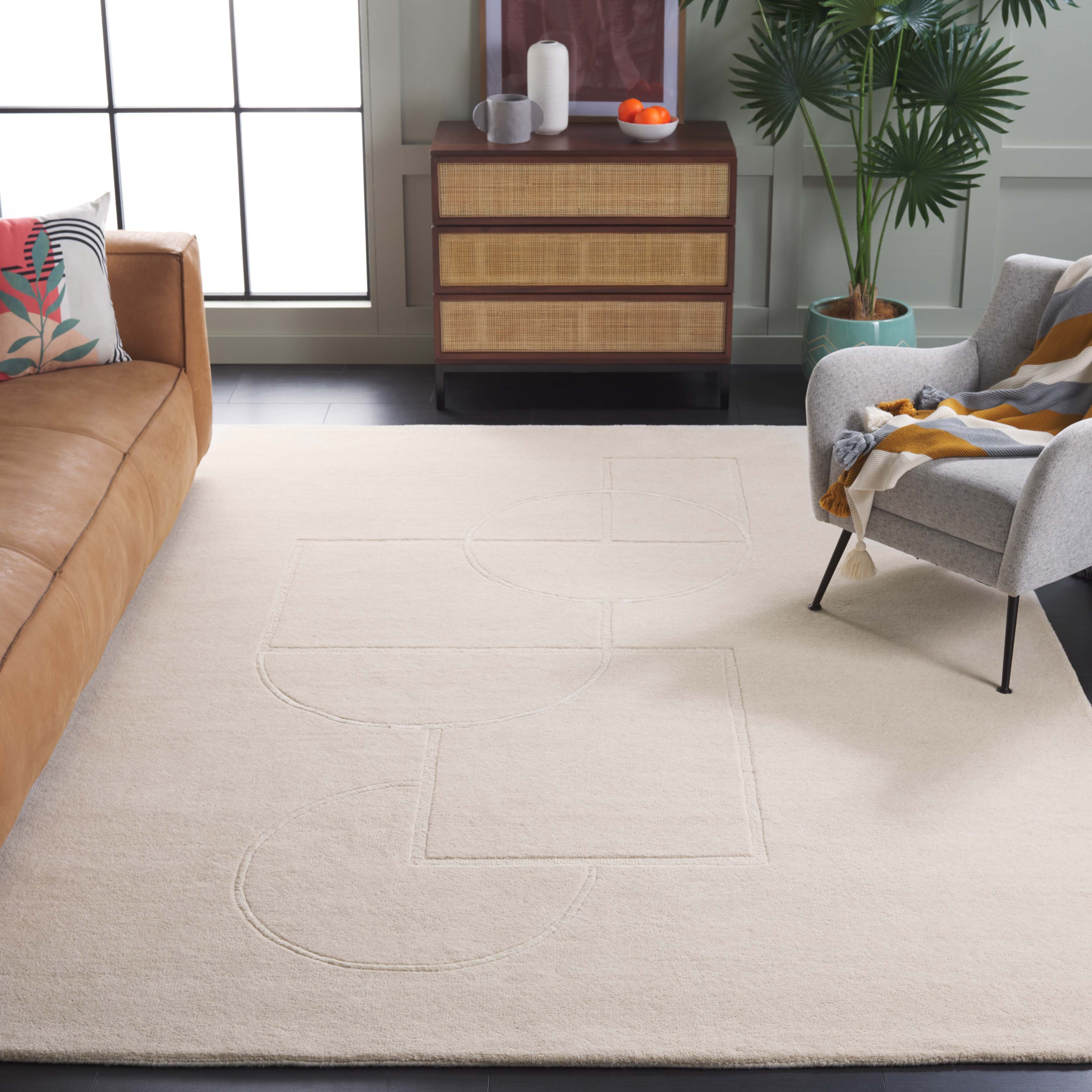 Beige / Ivory