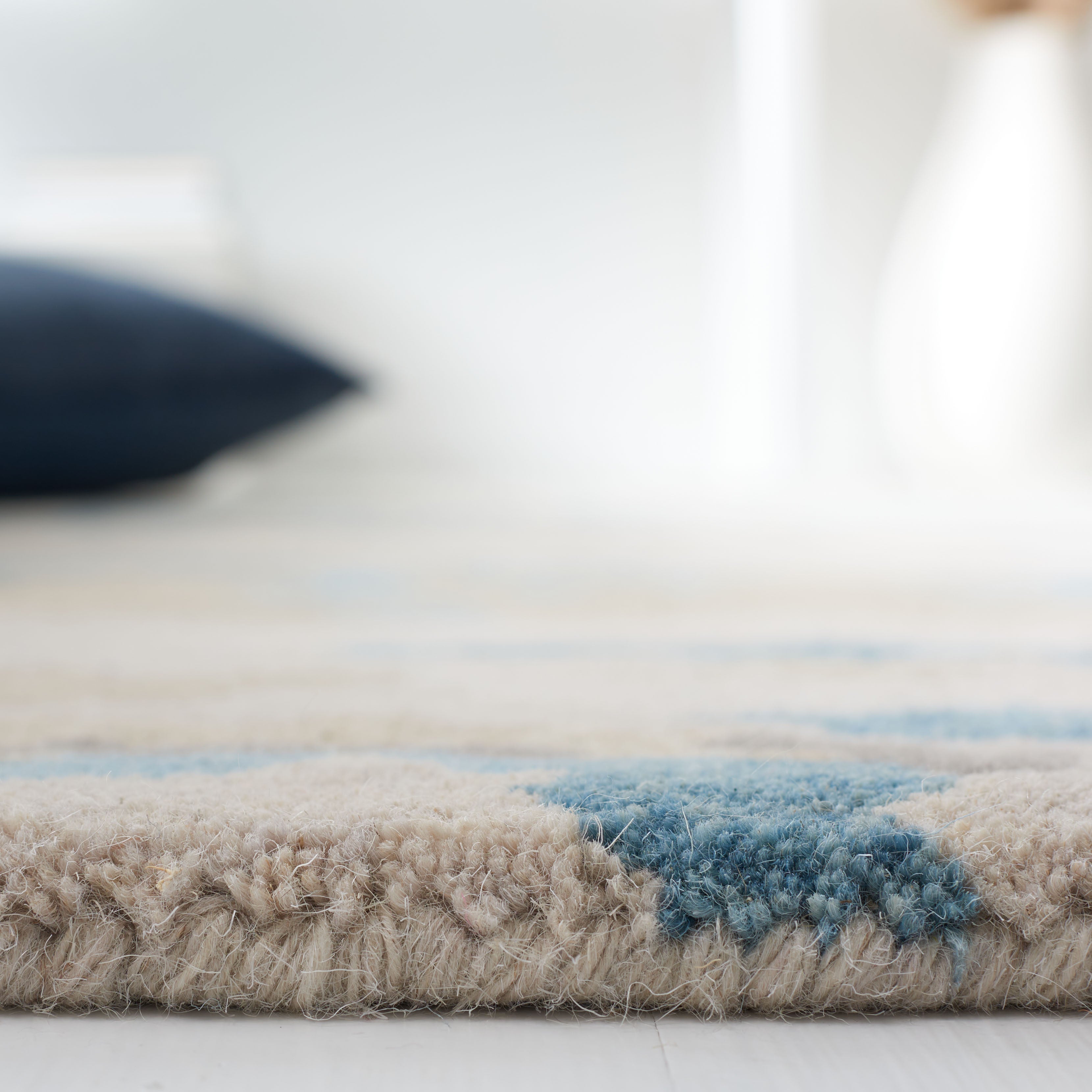 Beige / Blue