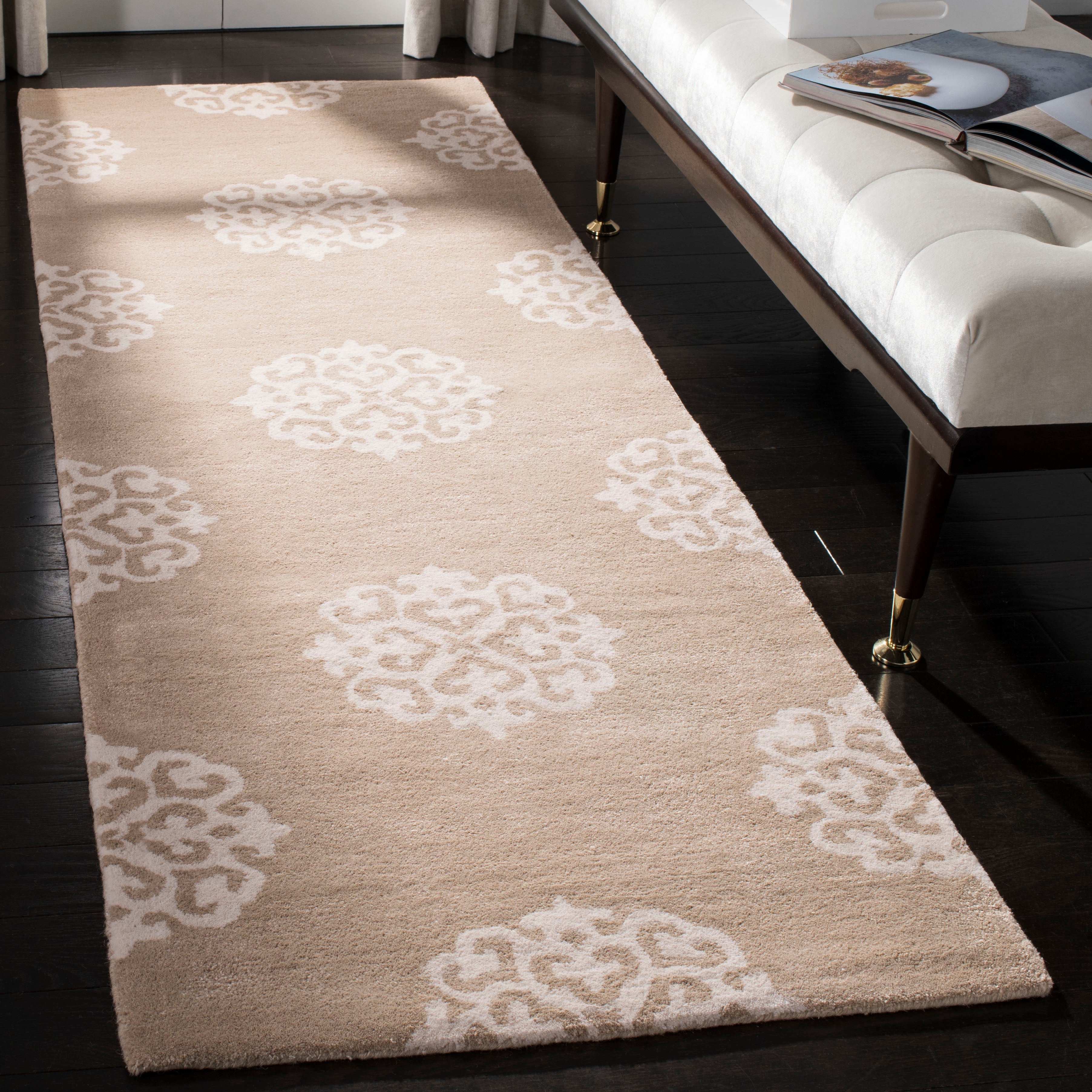 Beige / Ivory