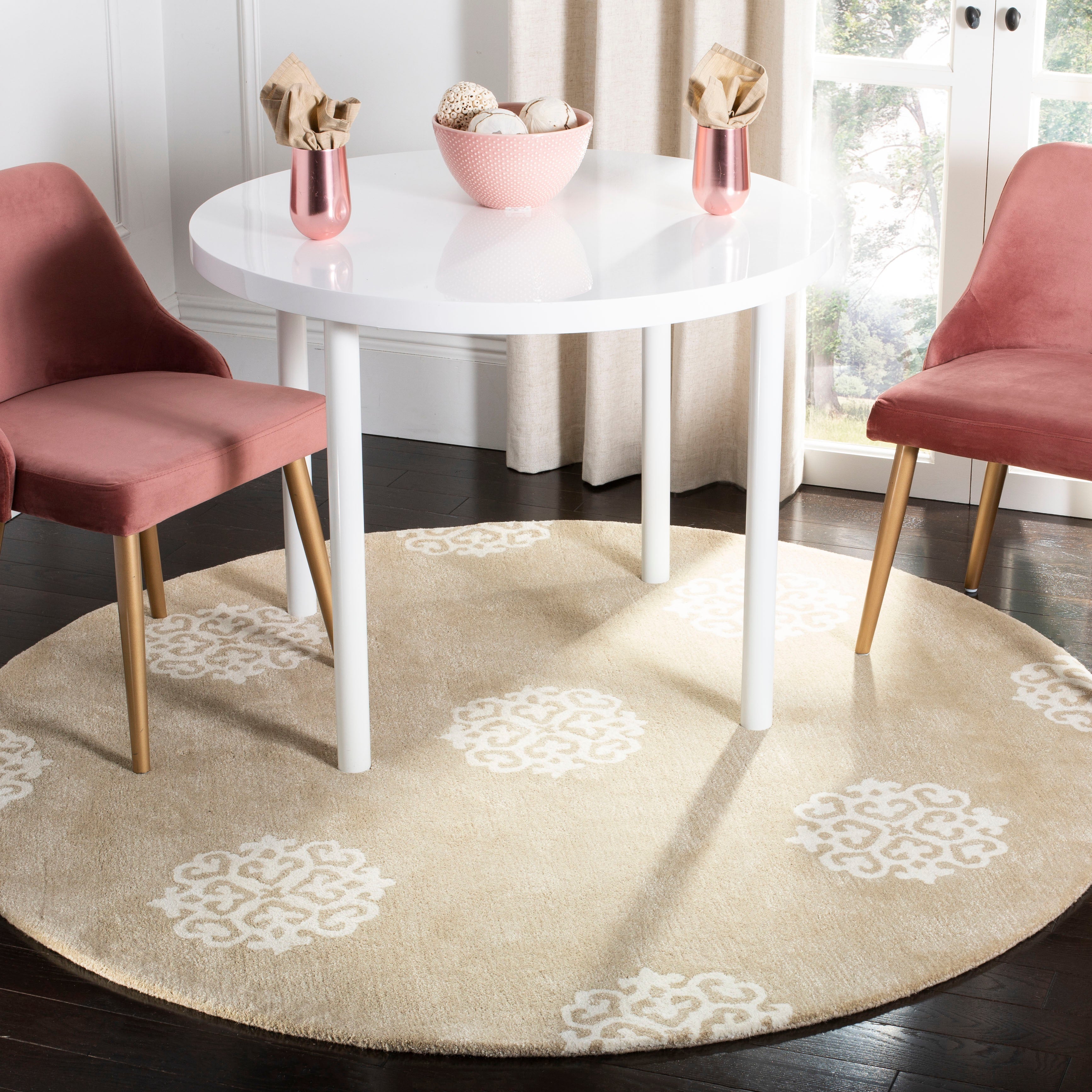 Beige / Ivory
