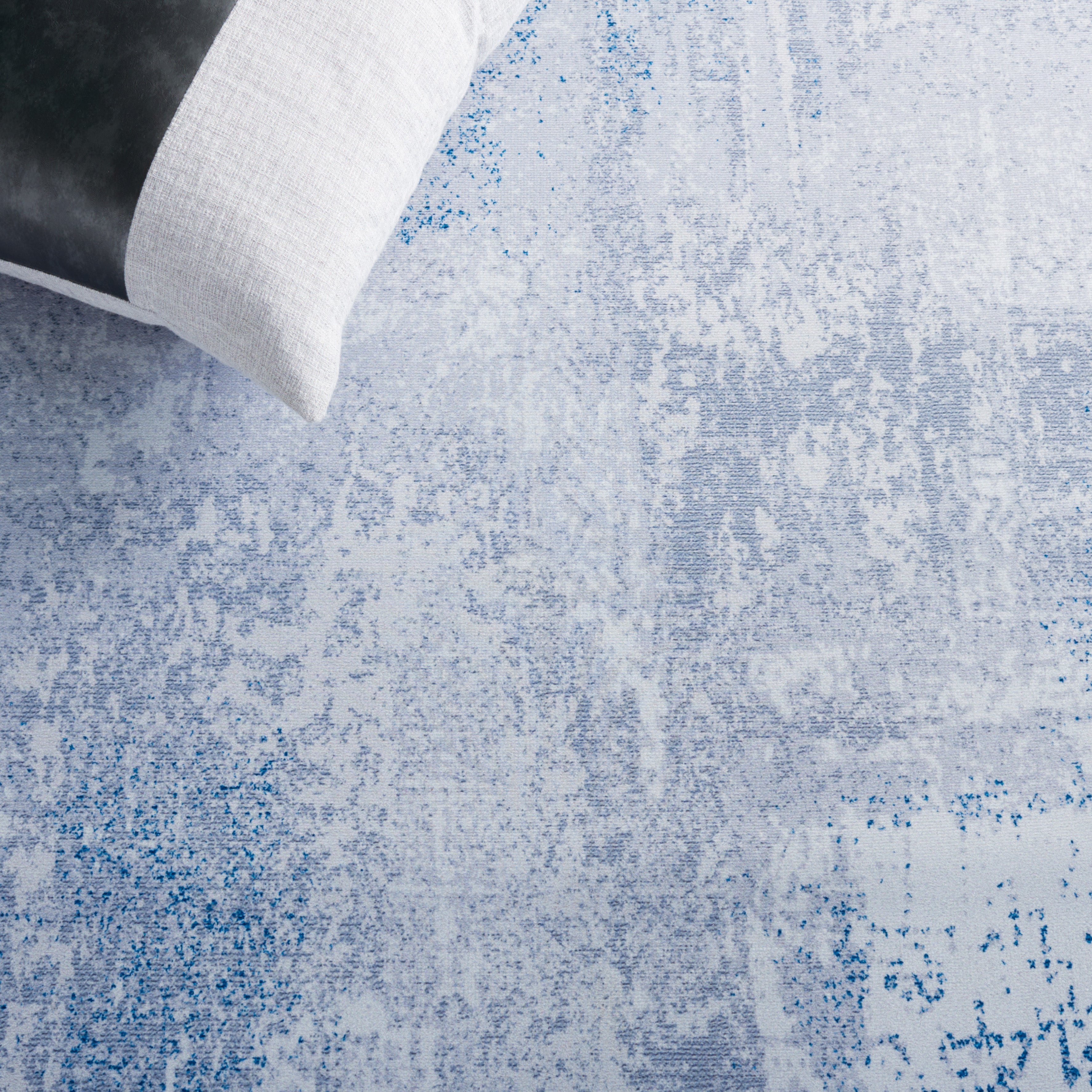 Grey / Blue