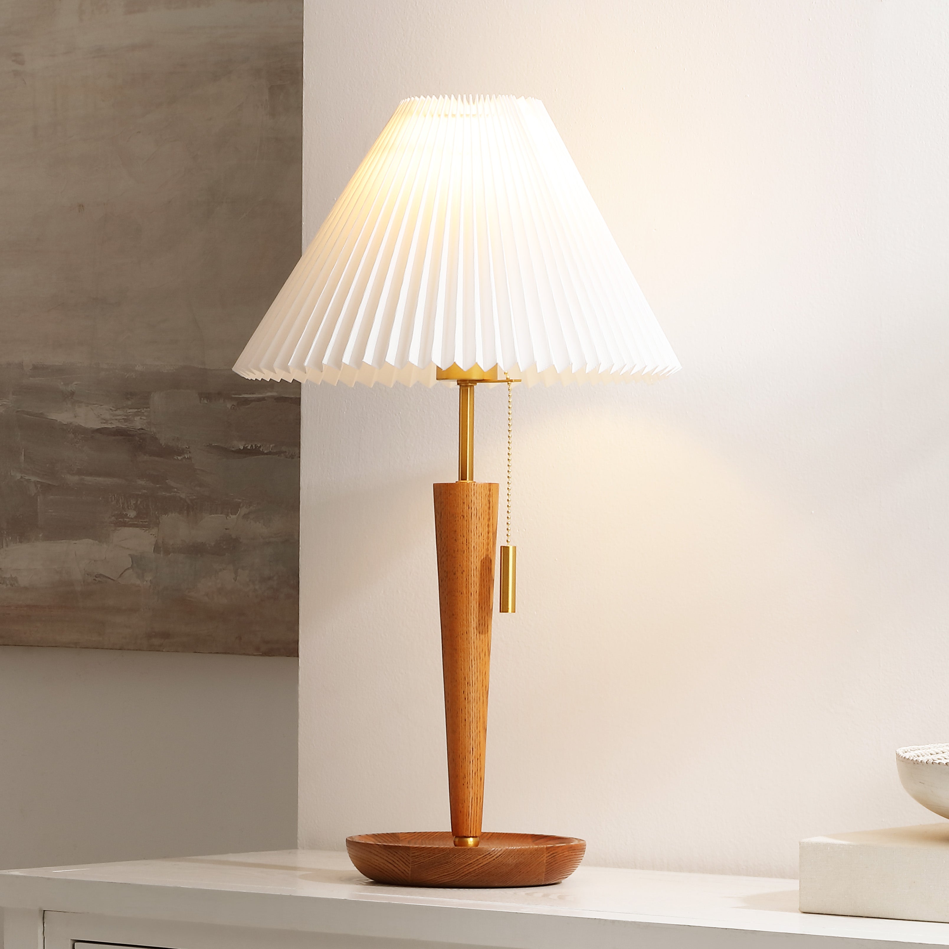Walnut / Brass