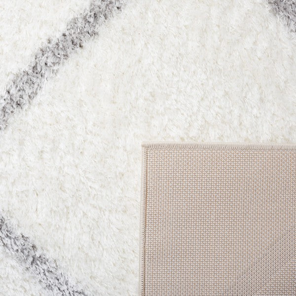 Tahoe Shag 676 Rug | Safavieh - THO676 - White / Grey