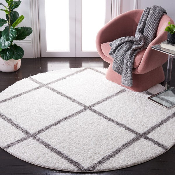 Tahoe Shag 676 Rug | Safavieh - THO676 - White / Grey