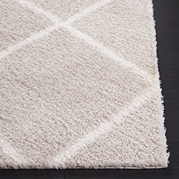 Tahoe Shag 676 Rug | Safavieh - THO676 - Silver / White